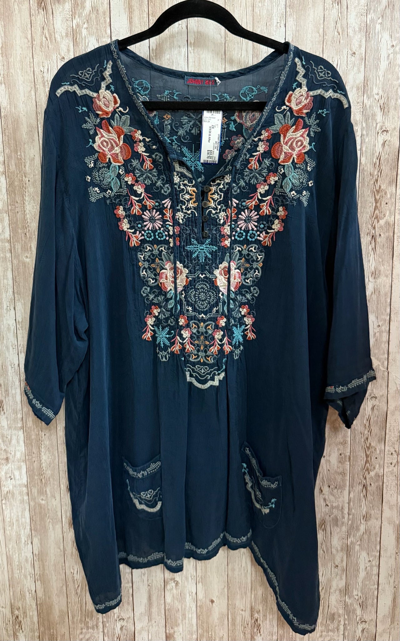 Size 2X JOHNNY WAS Navy Top