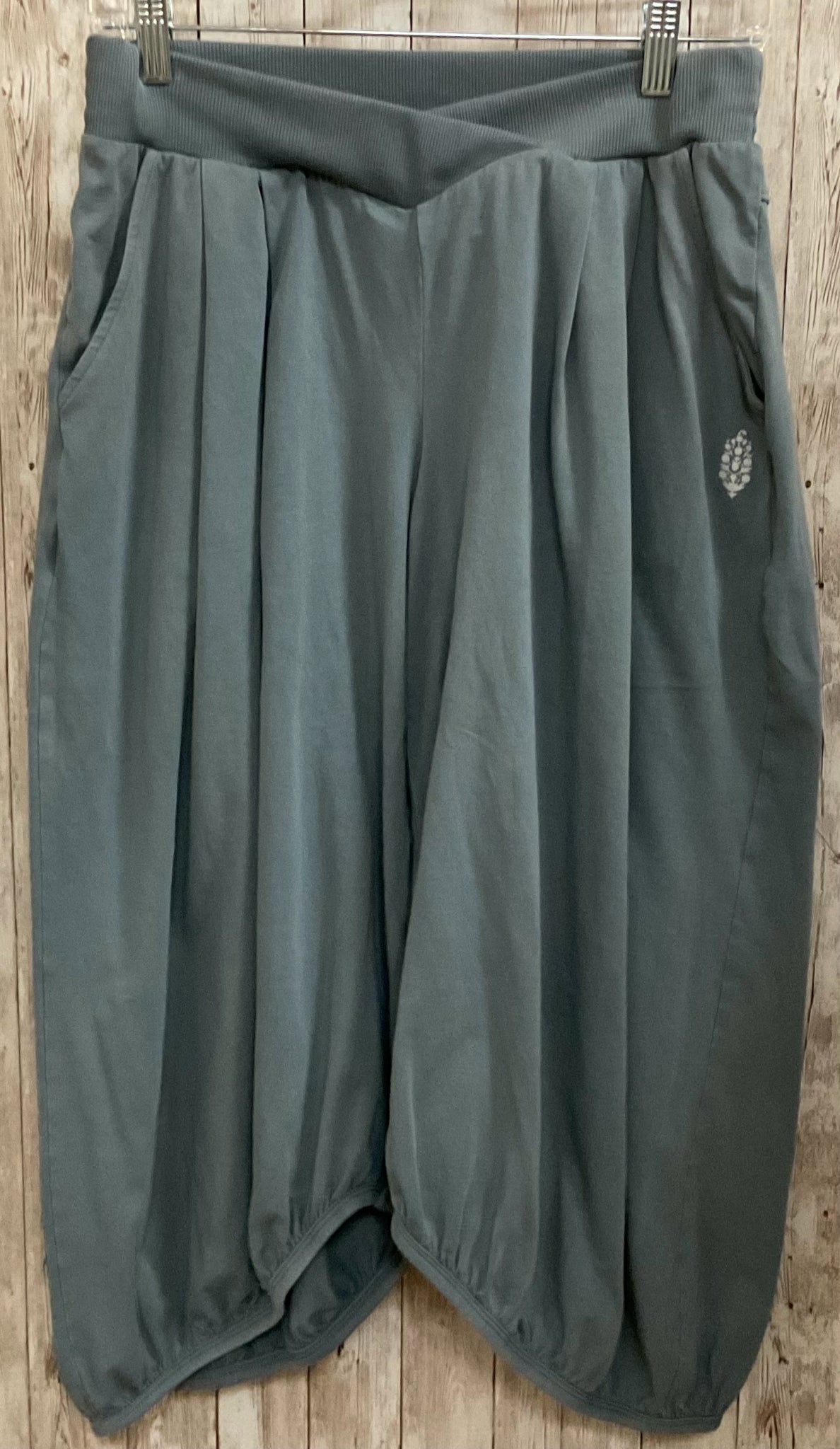 Size S FP MOVEMENT GREY Pants