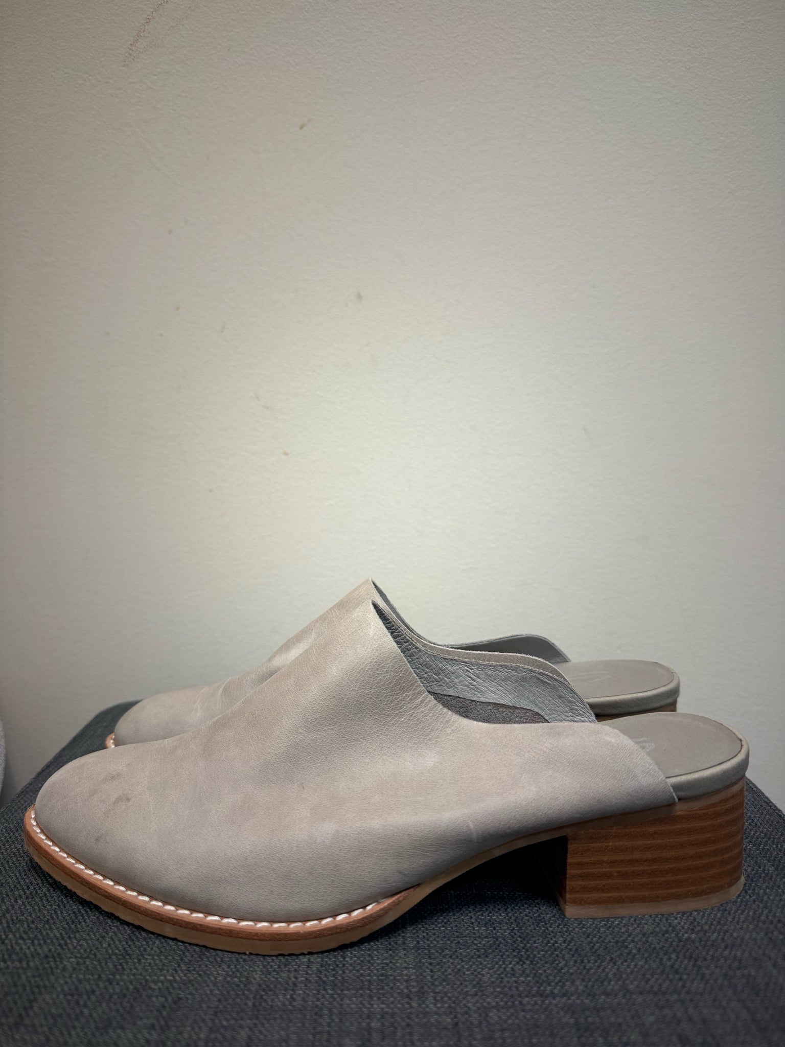 9 SBICCA GREY SHOES