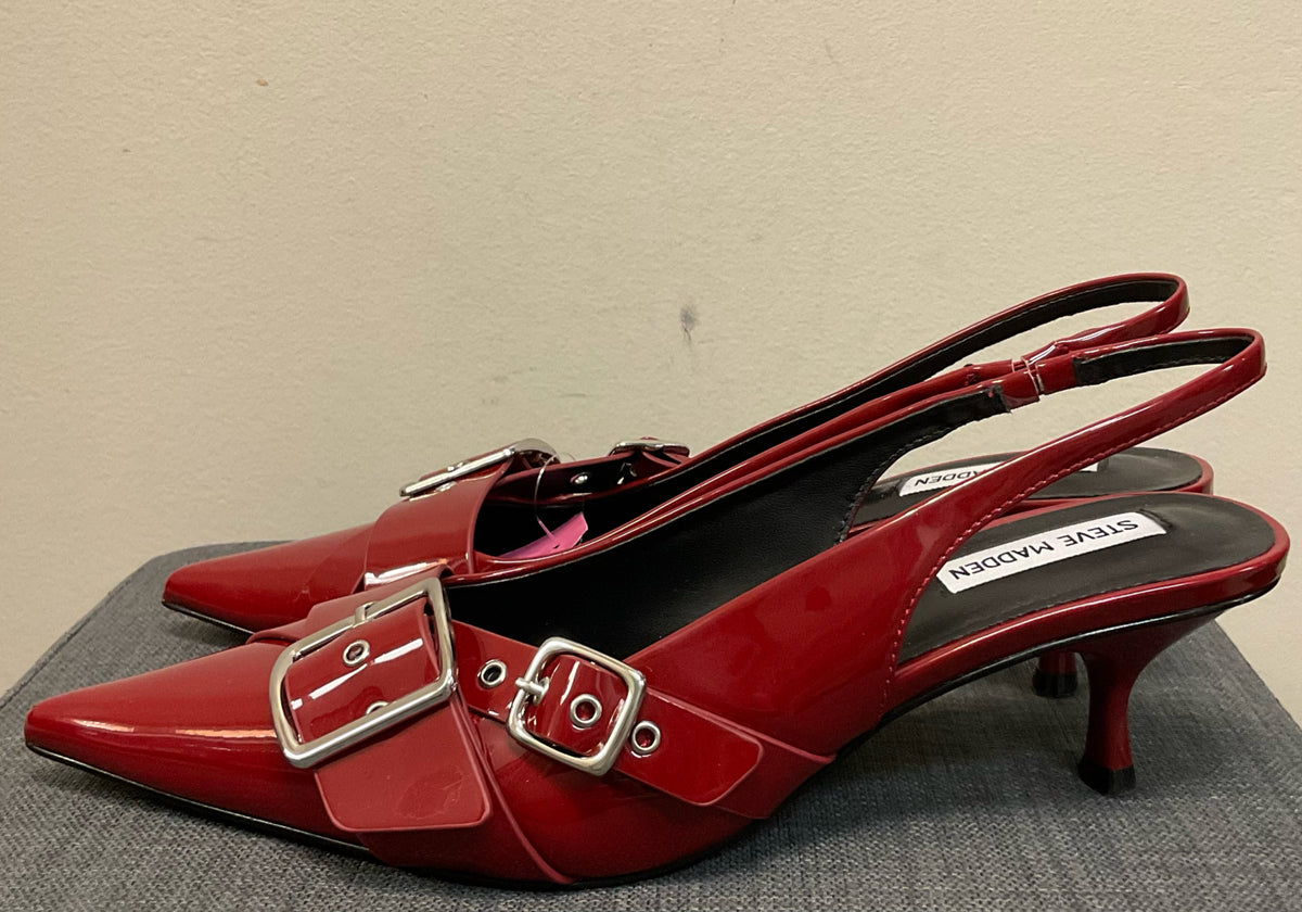 10 STEVE MADDEN red patent SHOES