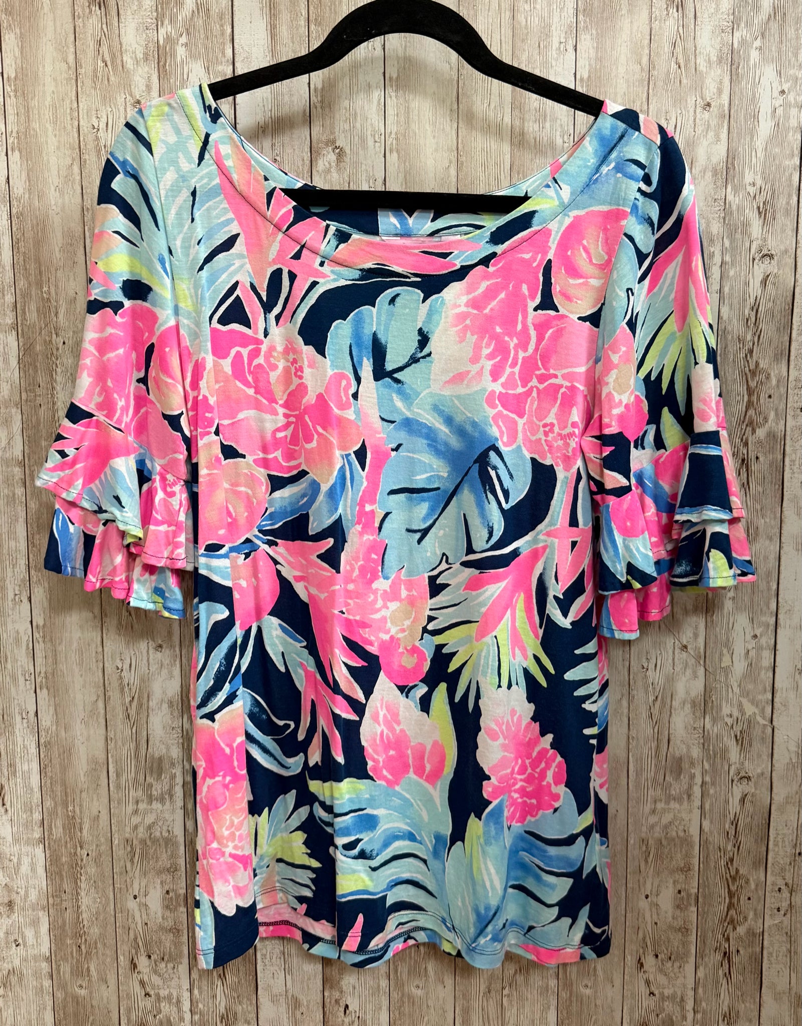 Size L LILLY PULITZER PINK AND BLUE Top