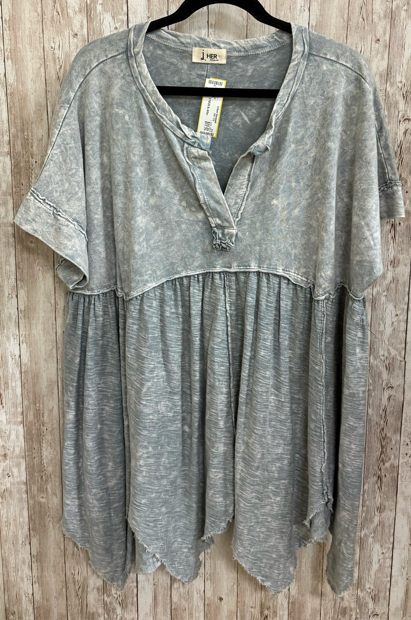 Size L J. HER GREY Top