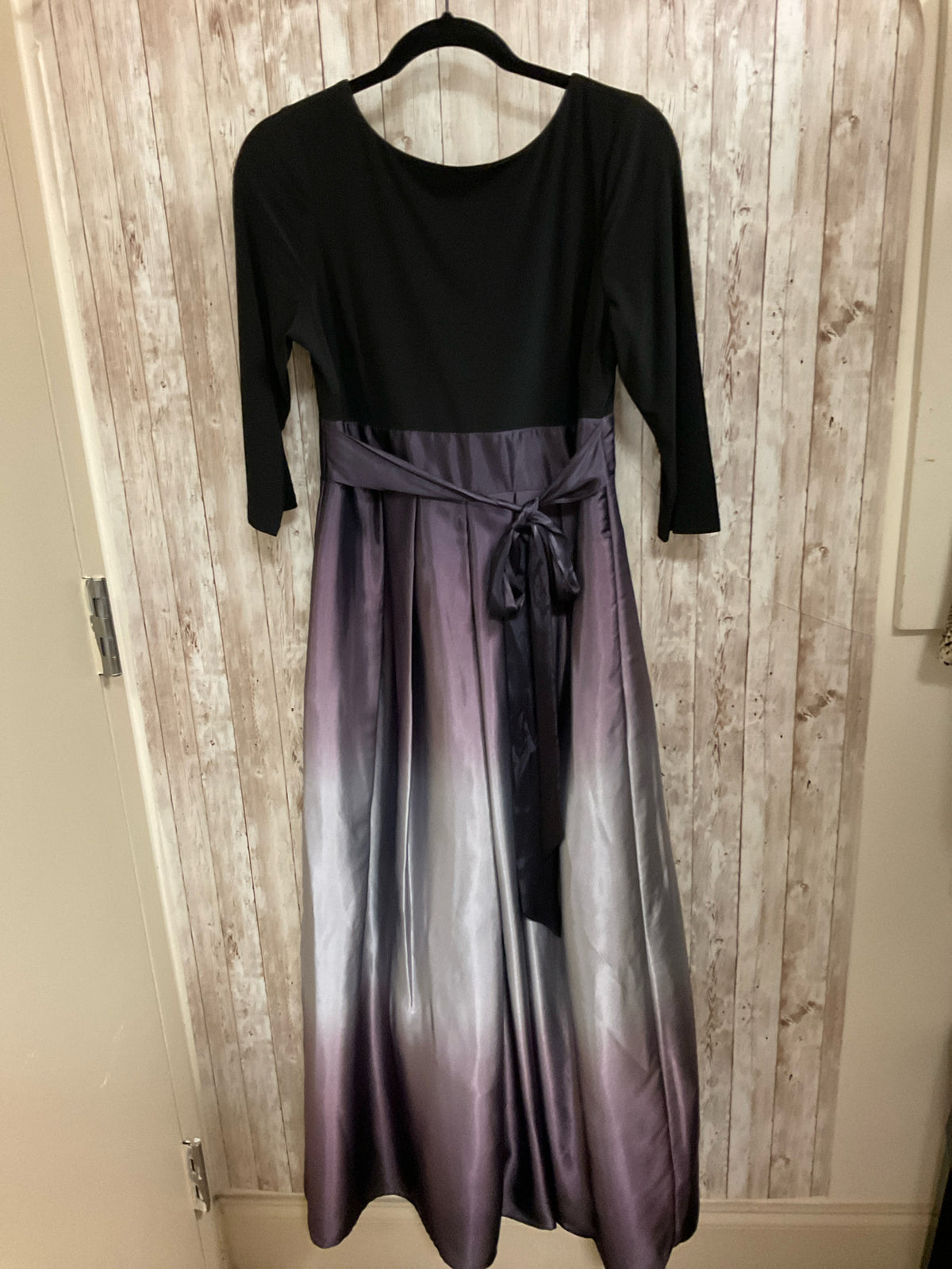 Size 6 SLNY BLACK AND PURPLE Dress