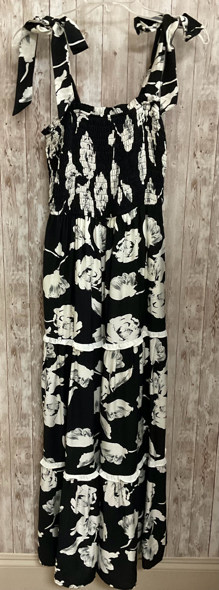 Size S SHE+SKY BLACK AND WHITE Dress