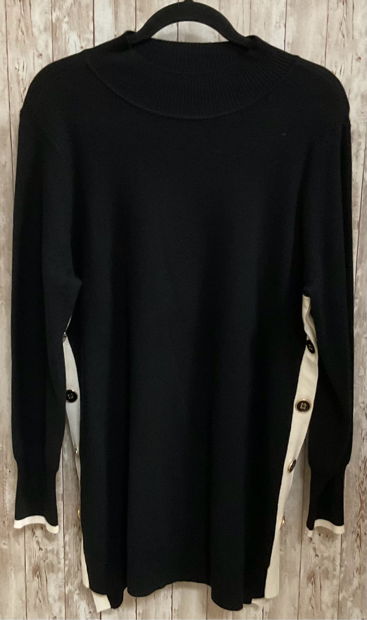 Size L CHICO'S BLACK AND BEIGE Sweater