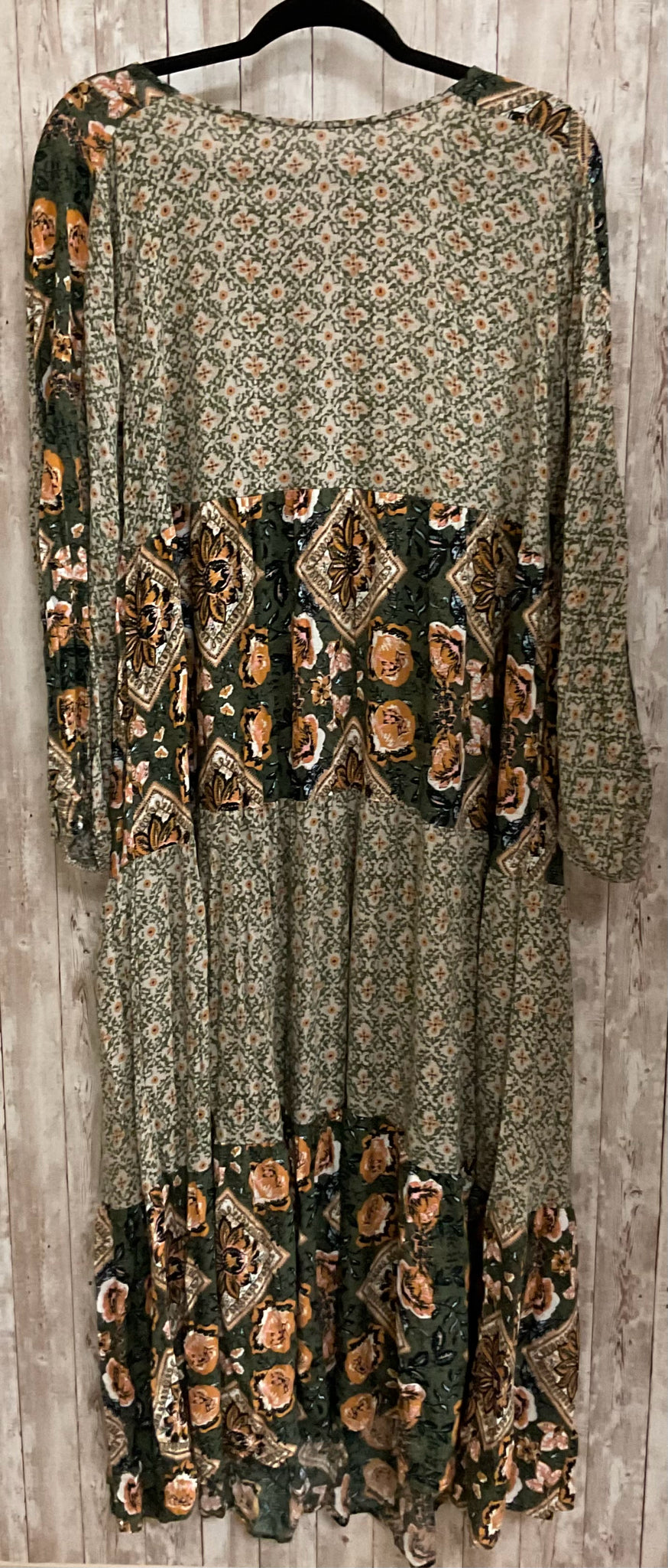 Size M EASEL Green Print Dress
