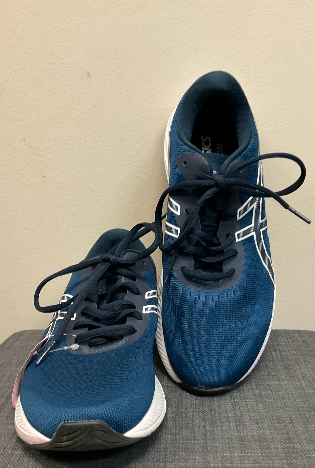 8 ASICS Navy Sneakers
