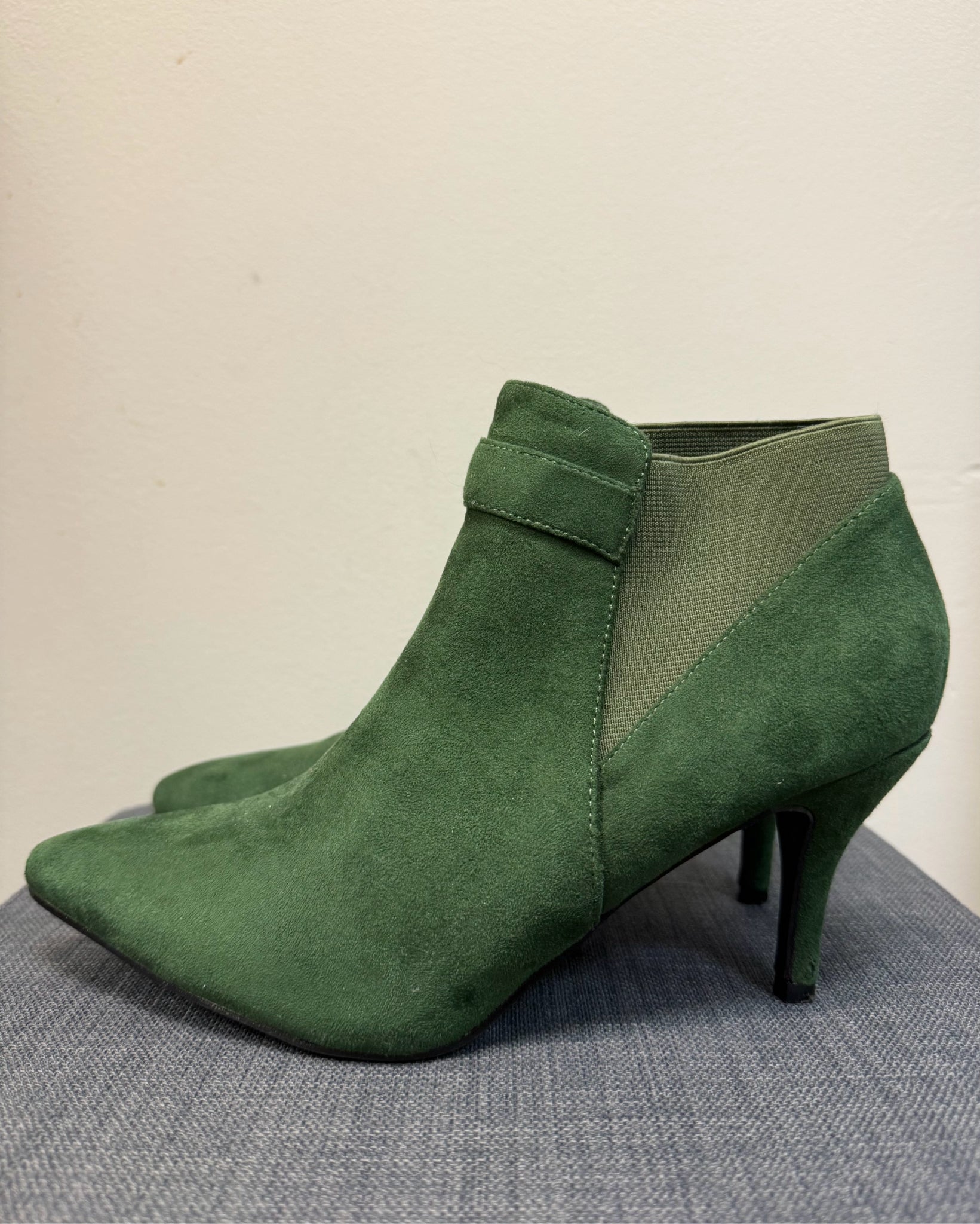 ALLEGRA K 9 Green Boots