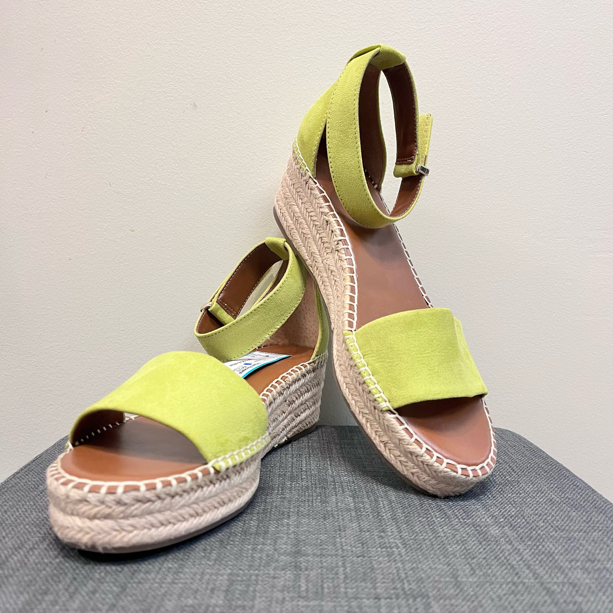 10 FRANCO SARTO LIME Sandals