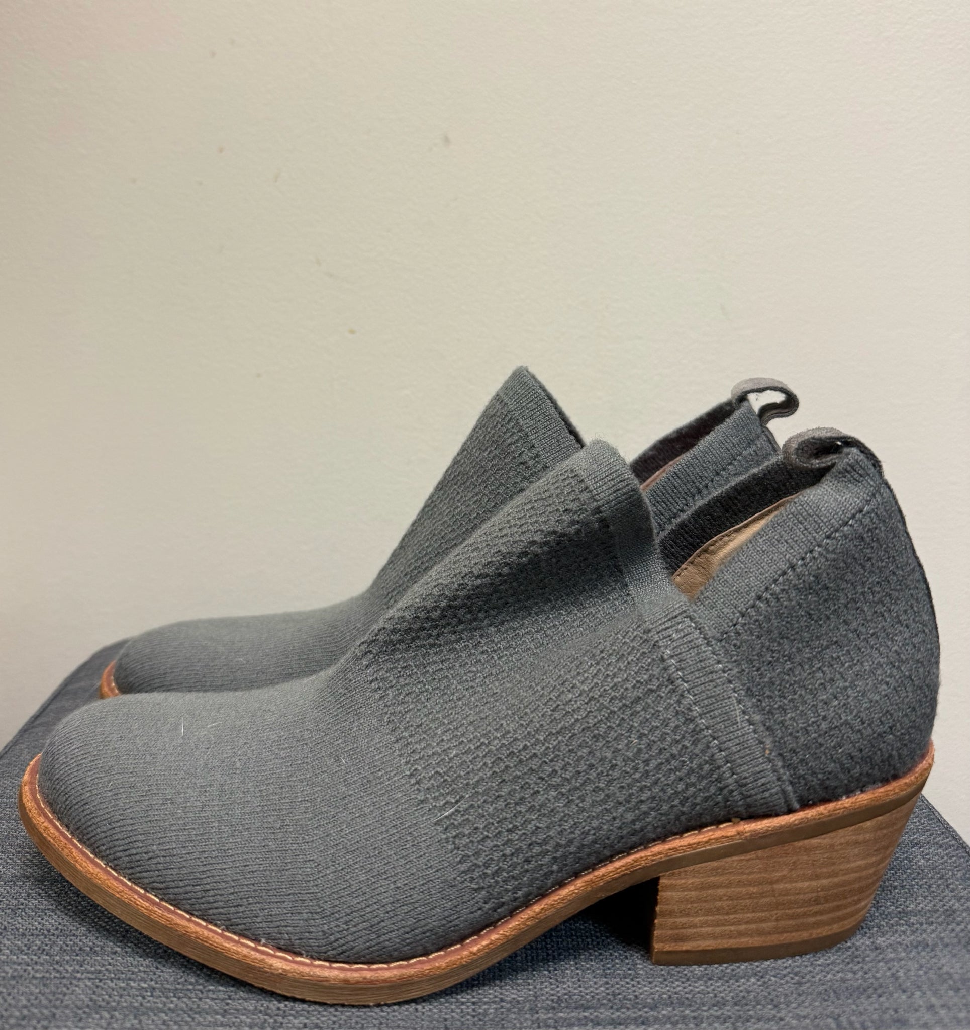 9 SOFFT GREY Boots