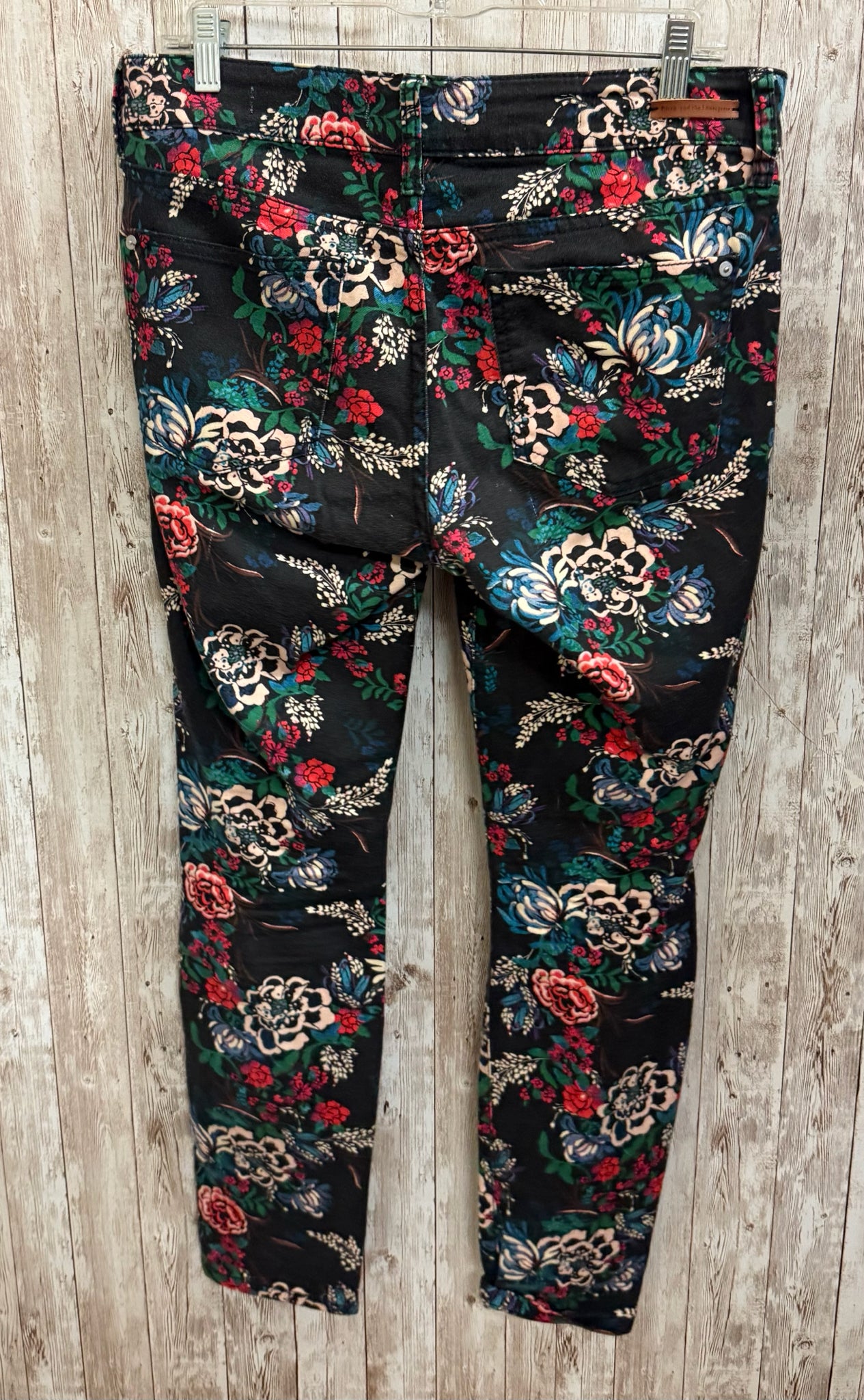 Size 28 PILCRO MULTI FLORAL Pants