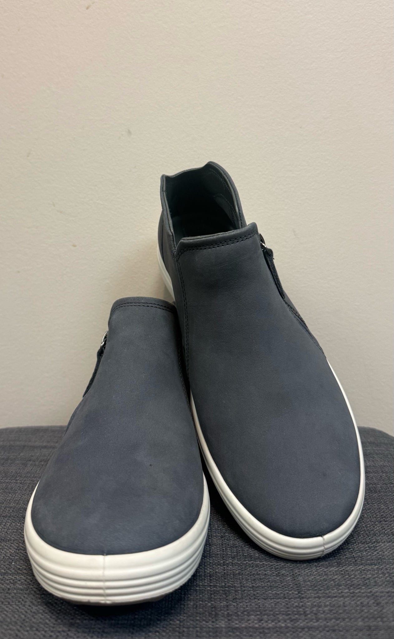 ECCO GREY 9/10 SHOES