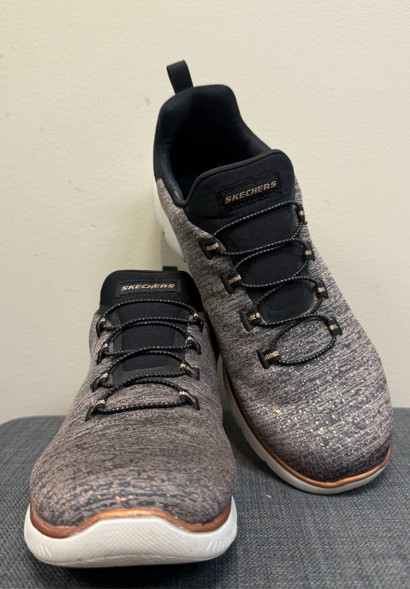 9 SKECHERS Black Print SHOES