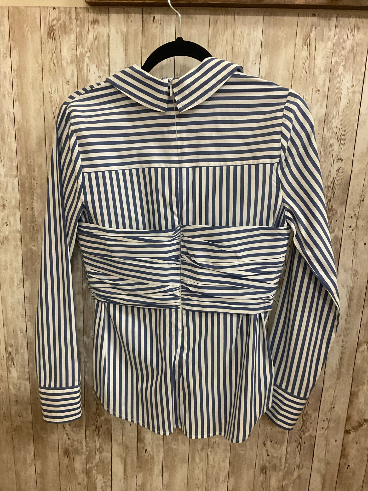 Size 4 VERONICA BEARD BLUE AND WHITE STRIPE Top