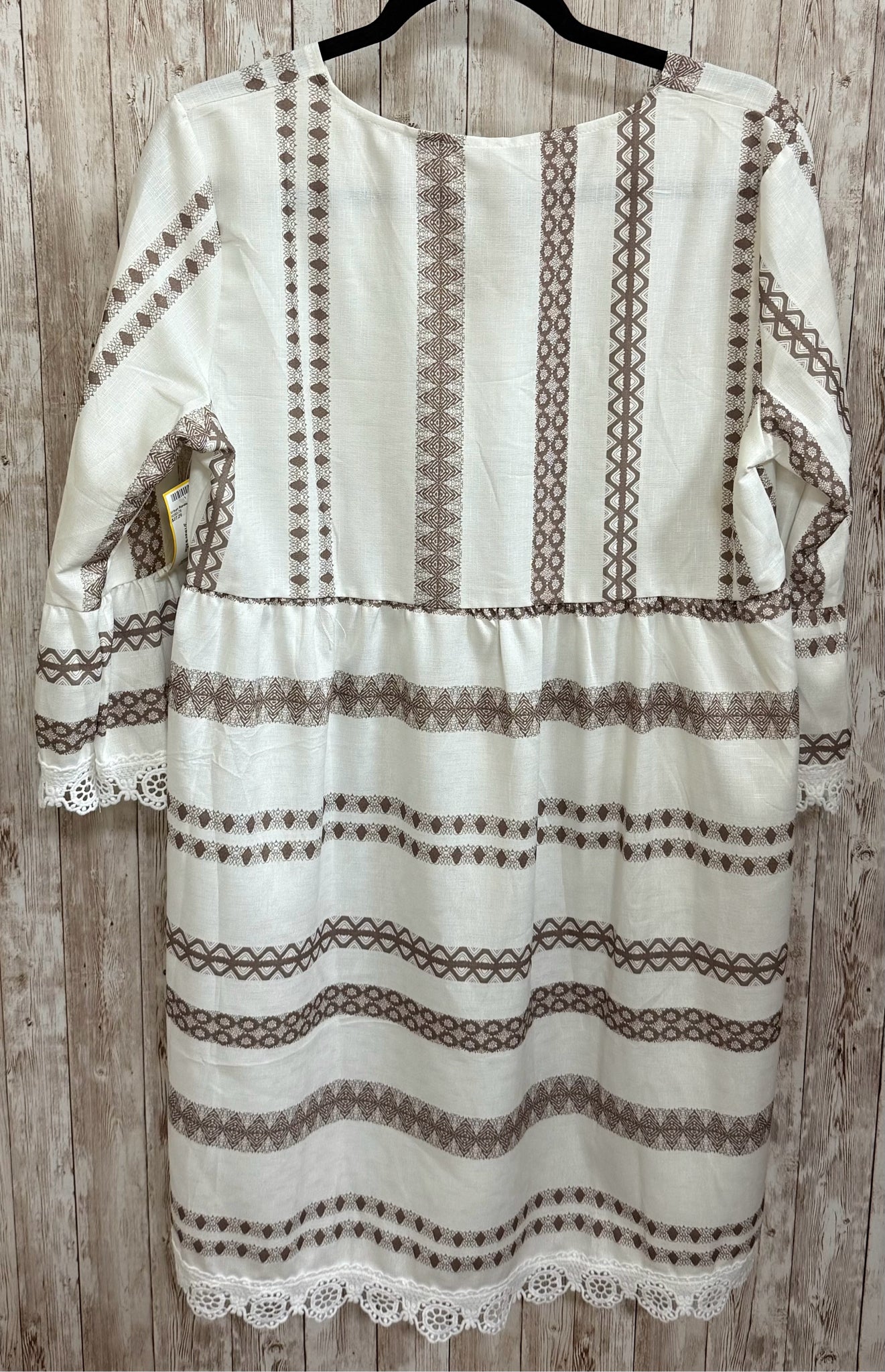 Size M MOMENTS WHITE AND BROWN Dress