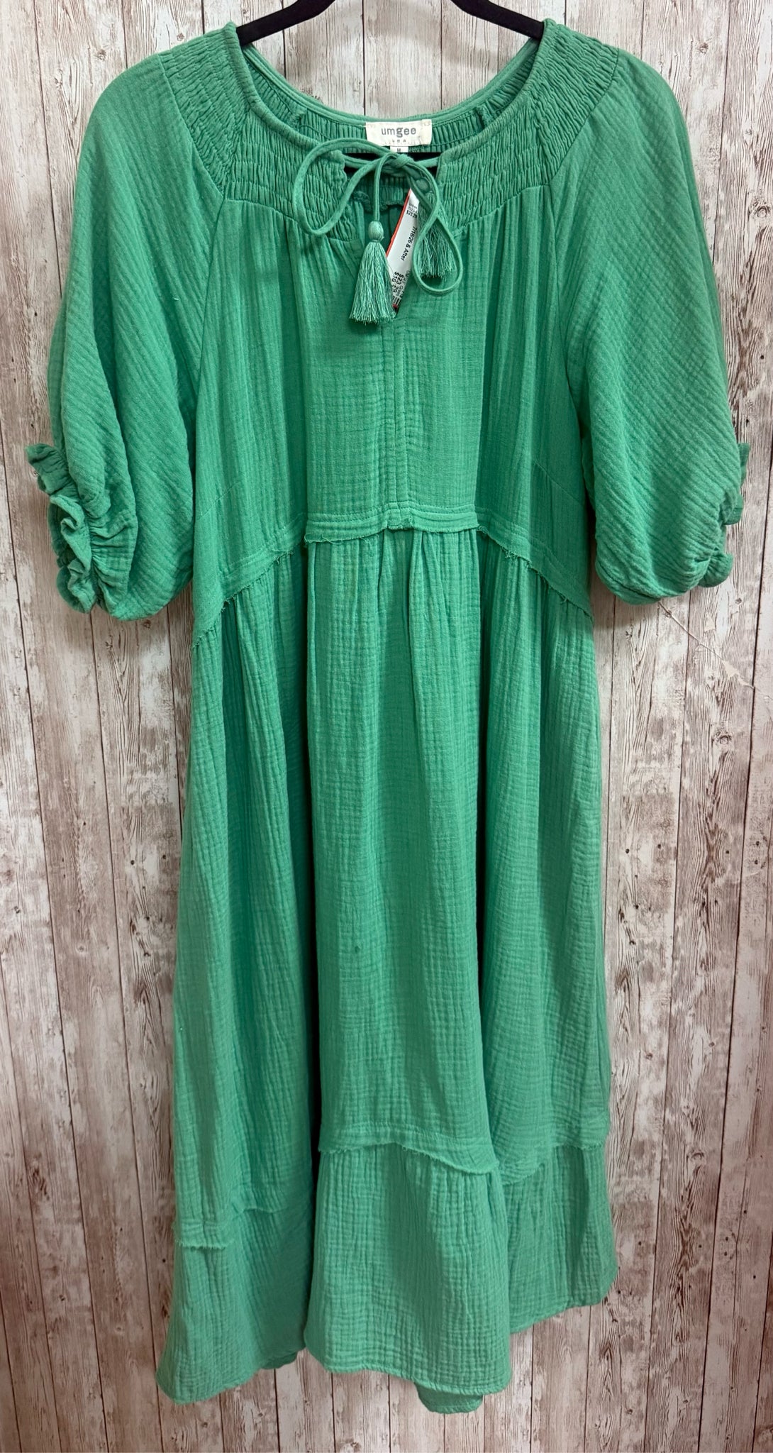Size M UMGEE Green Dress