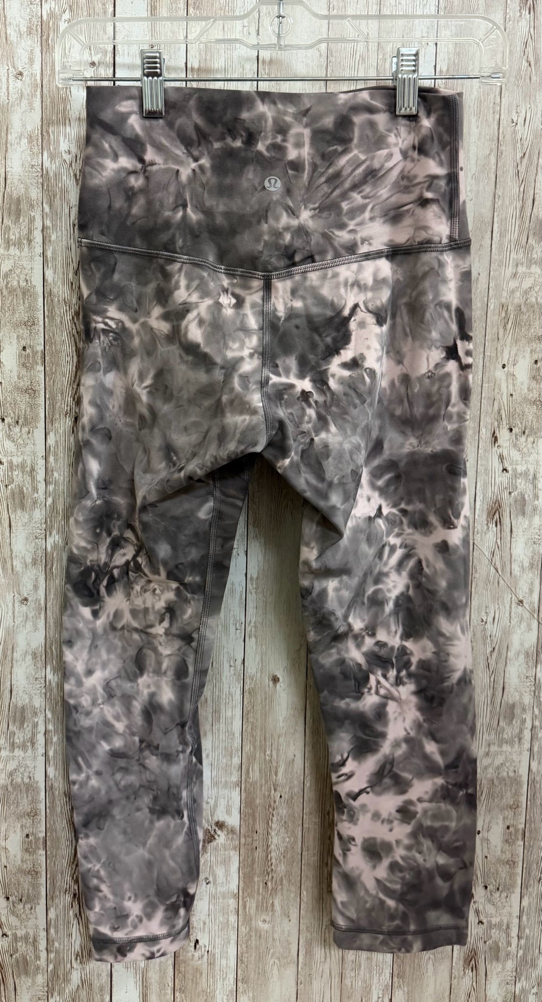 Size 6 LULULEMON ROSE PRINT Leggings