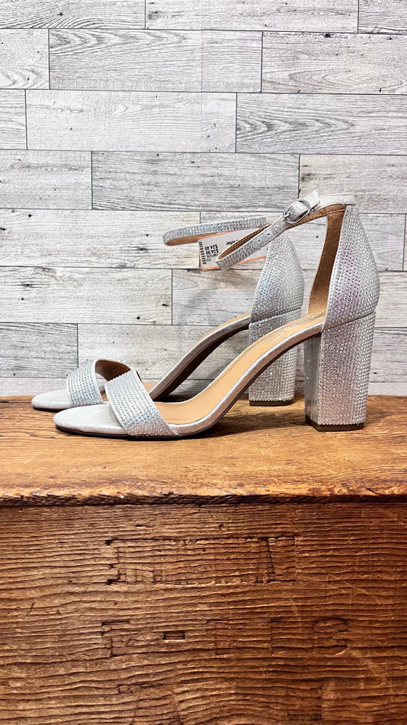 JESSICA SIMPSON 10 Silver SHOES