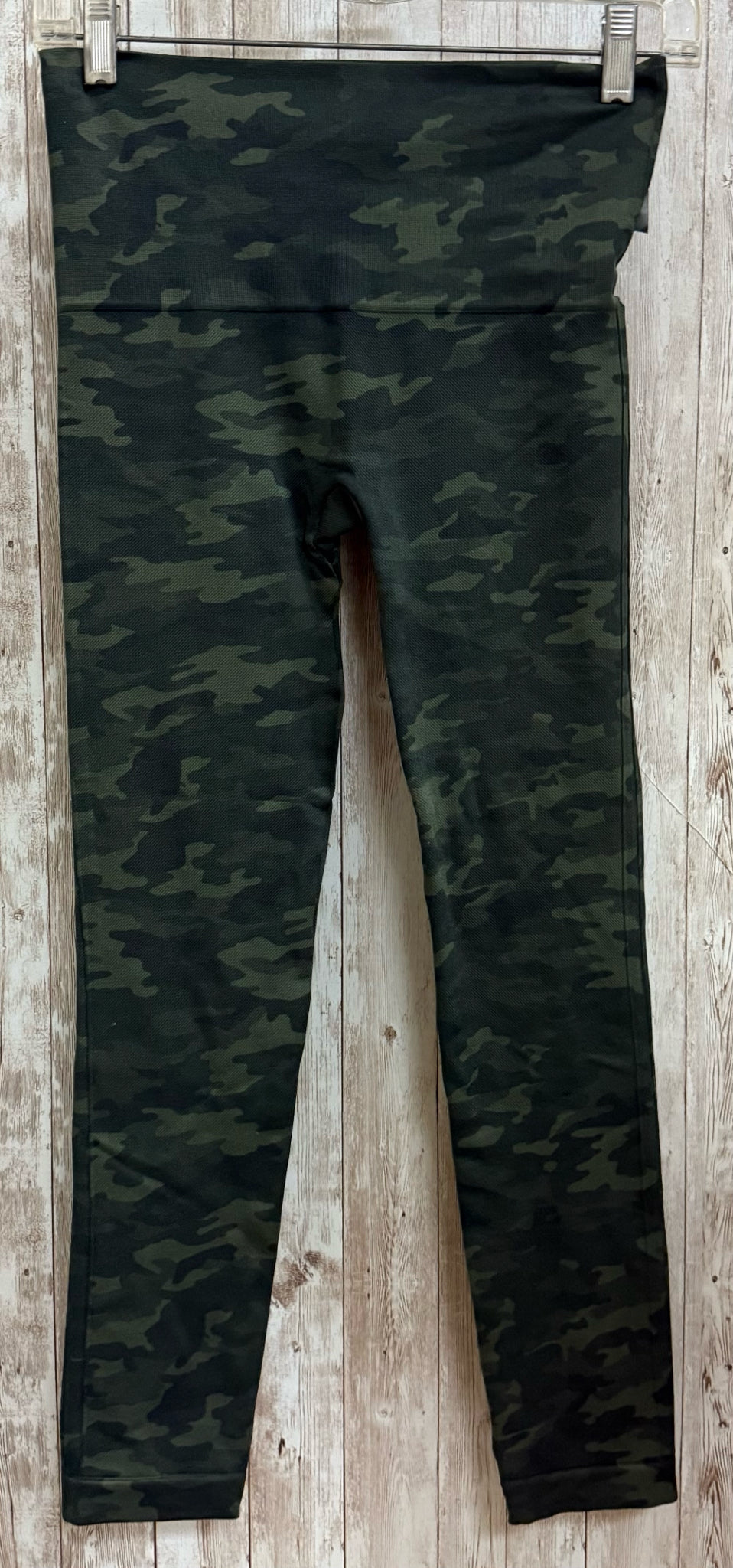 Size M SPANX CAMO Leggings