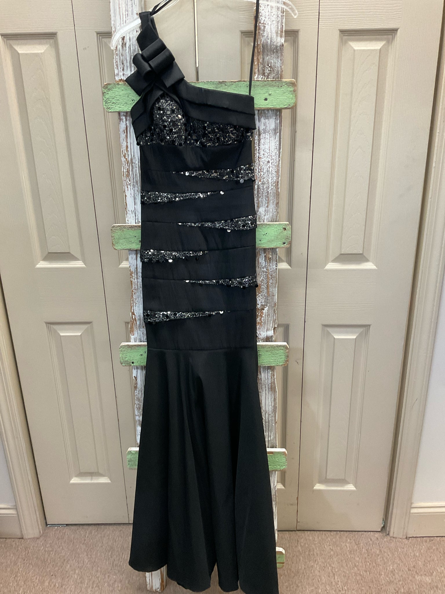 Size 4 BETSY&ADAM Black Dress