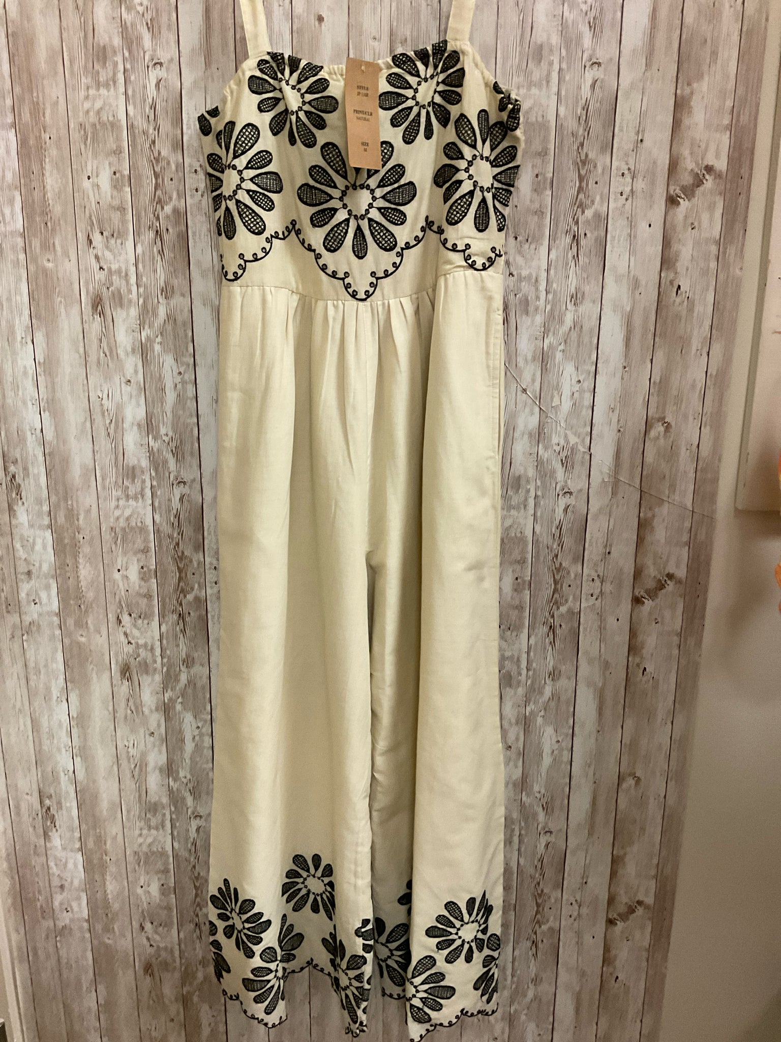 Size M NAOO CREAM AND BLACK Jumper