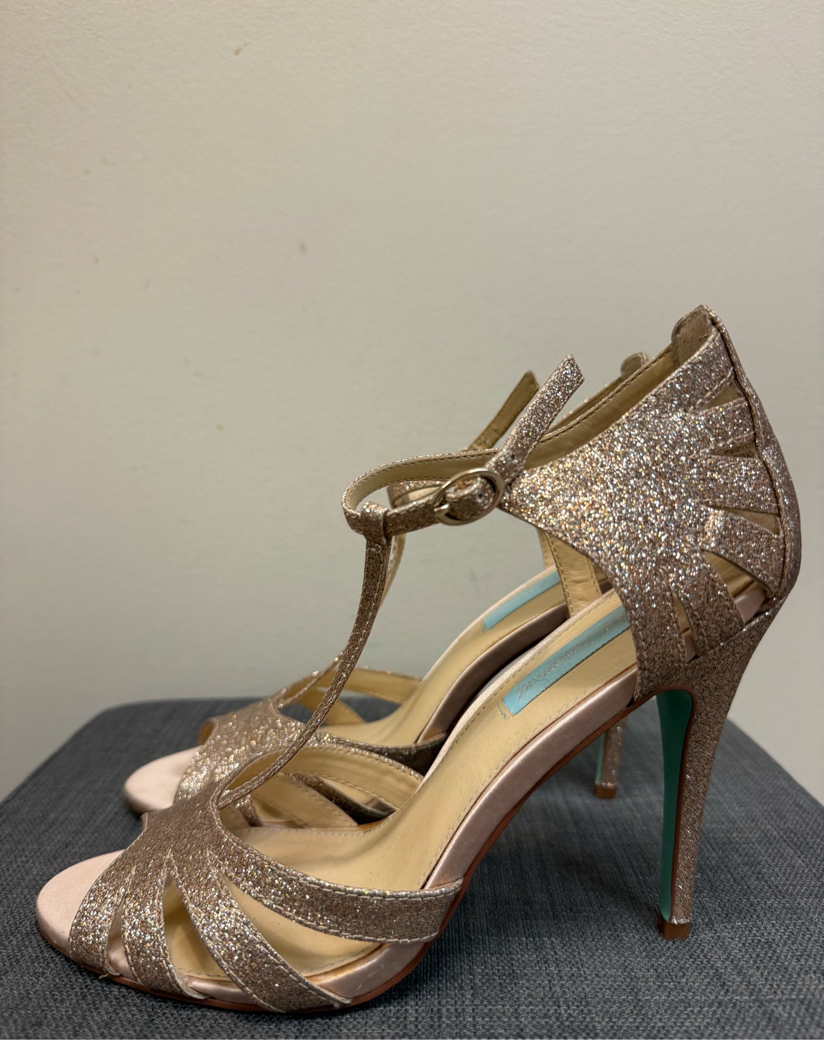 9 JESSICA SIMPSON Bronze SHOES