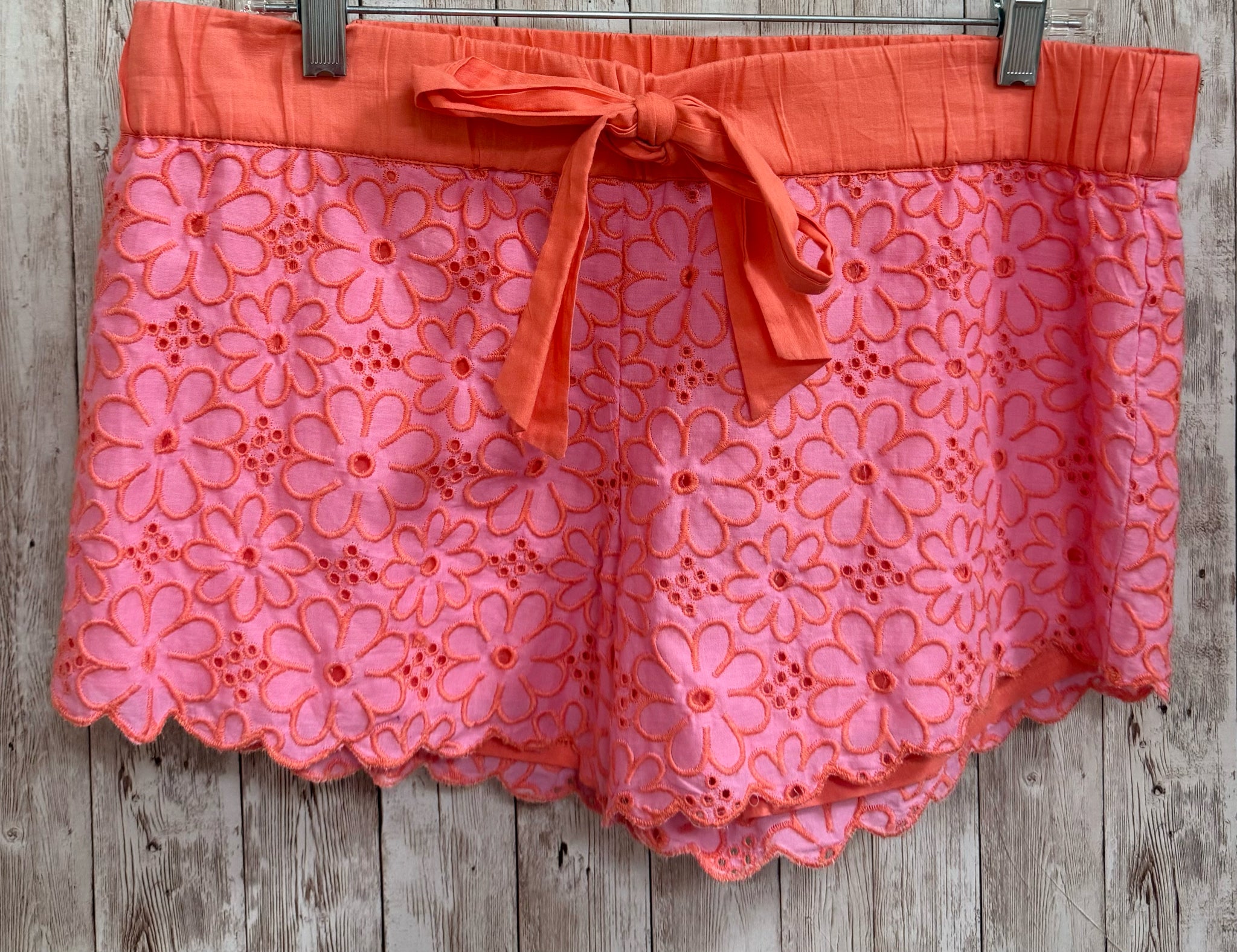 Size M MUD PIE CORAL AND PINK Shorts