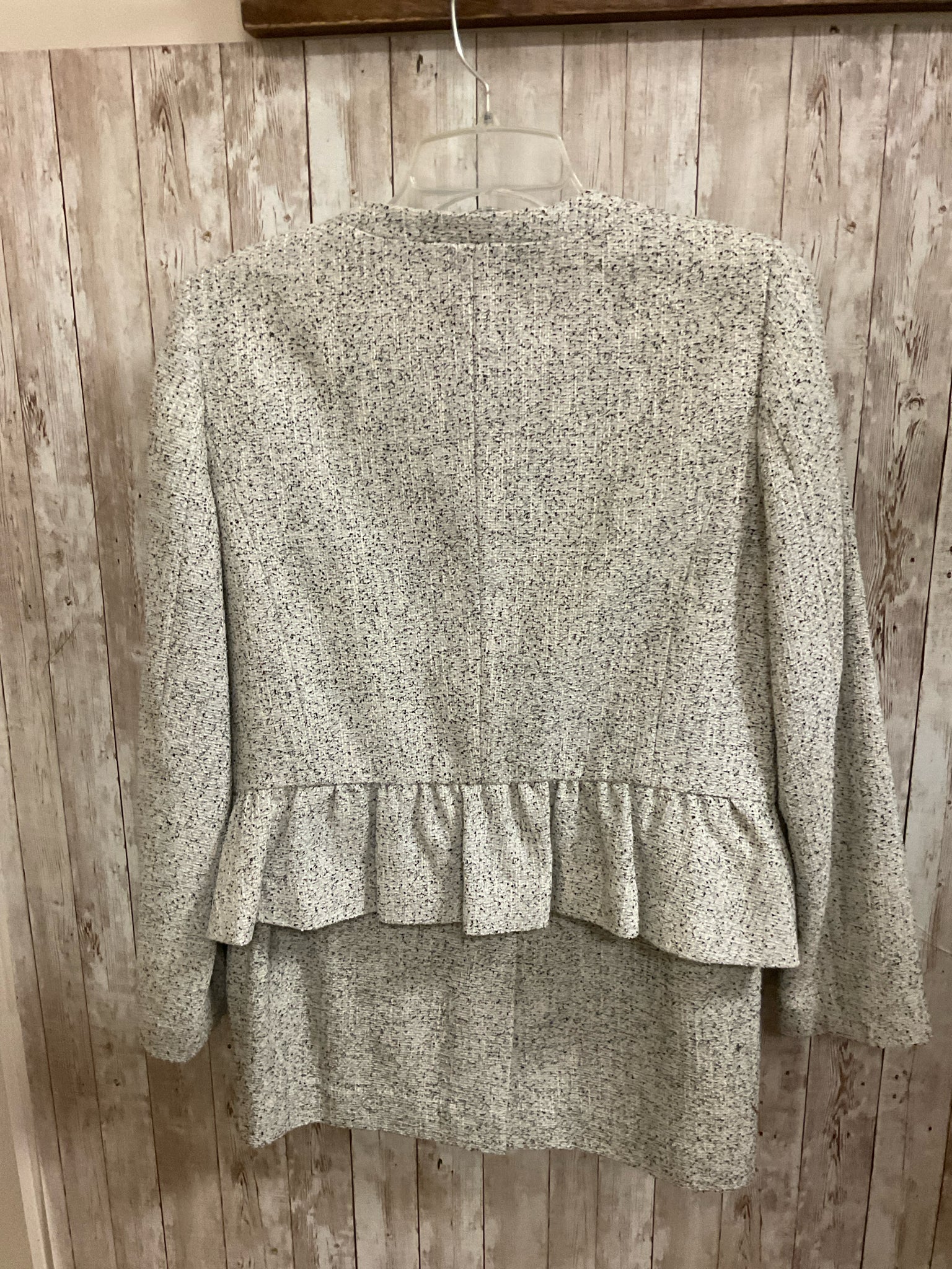 Size M ANN TAYLOR Light Grey 2 PC SET