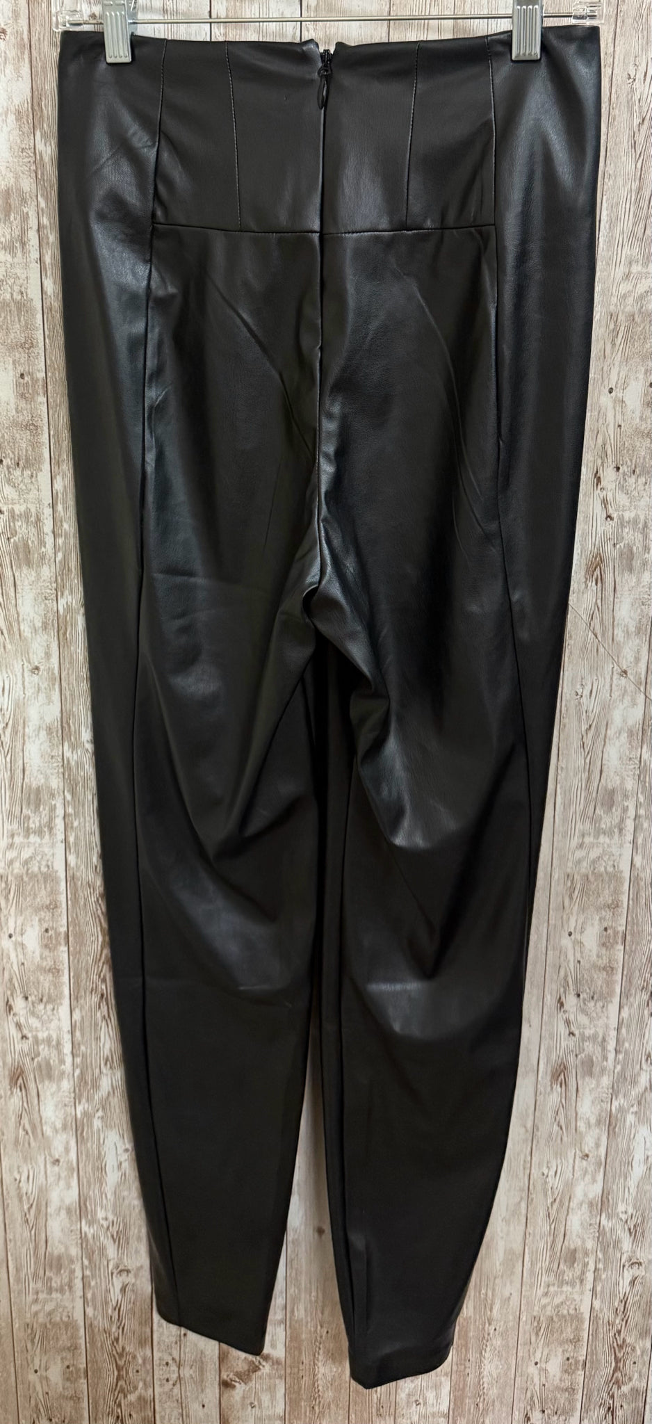 Size M GUESS Black Pants