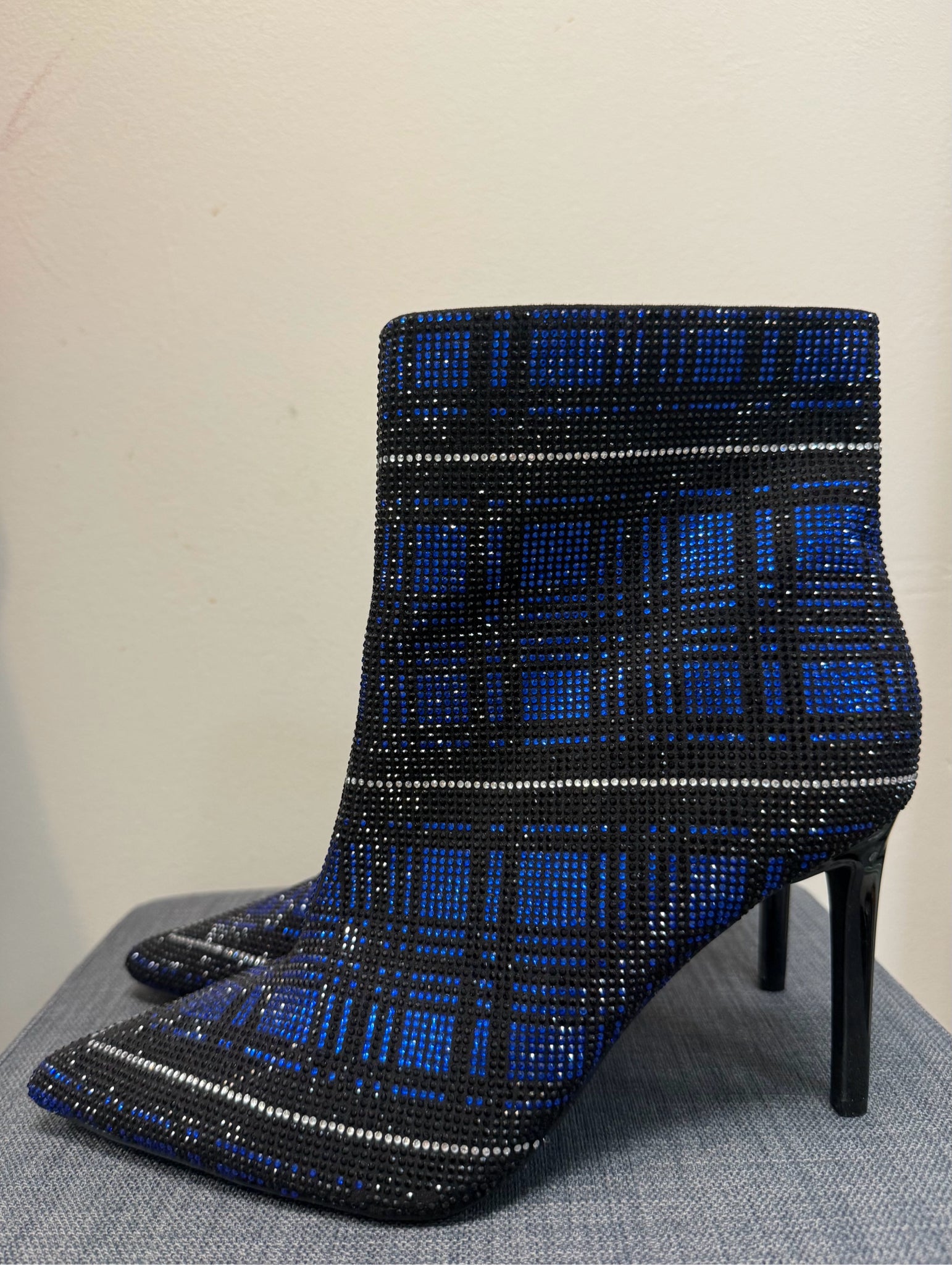 INC 12 BLACK AND BLUE PLAID Boots