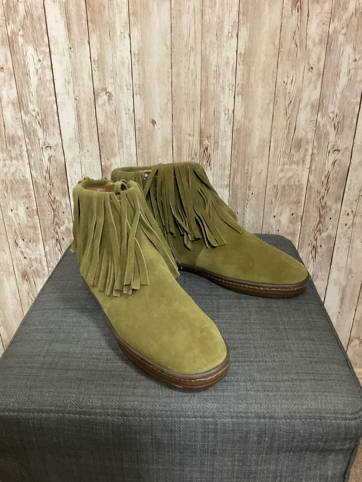 7 AEROSOLES Olive Boots