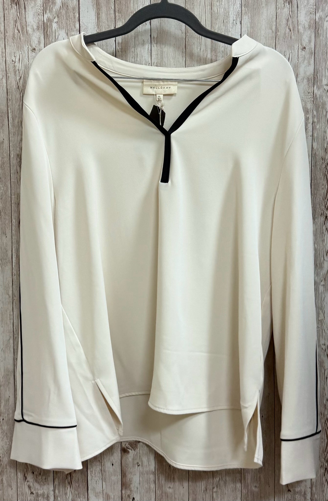 Size XL MELODY CREAM AND BLACK 2 PC PANT SET