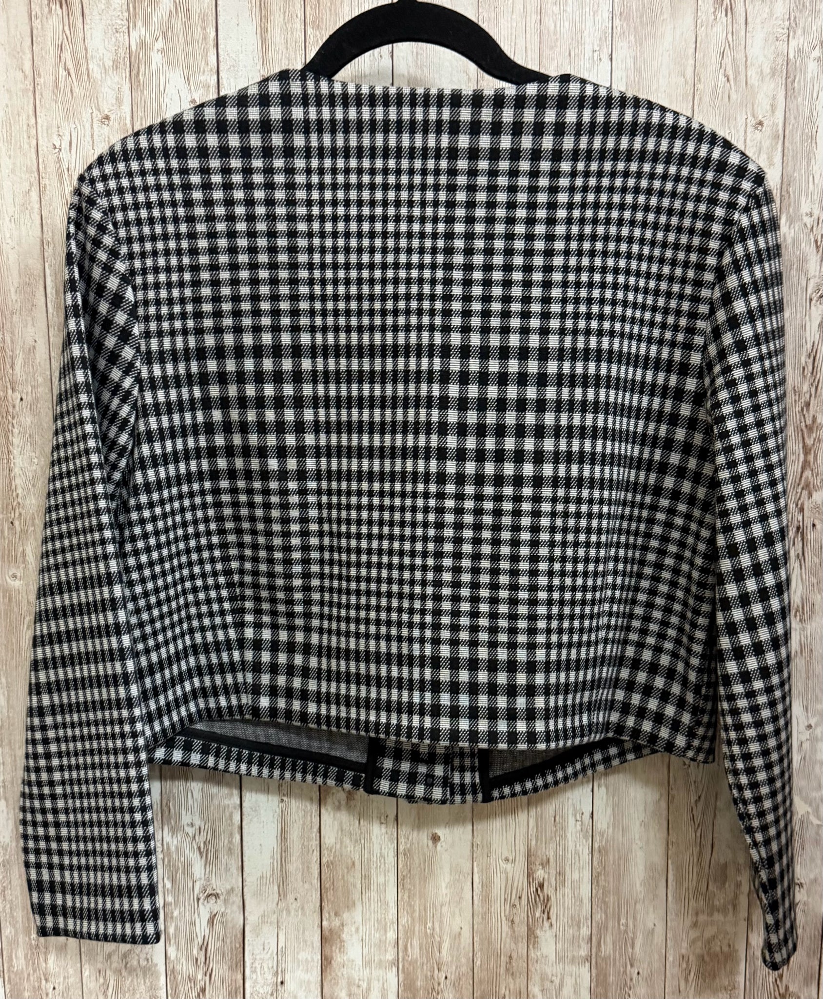 Size M H & M BLACK AND GRAY CHECKED Jacket