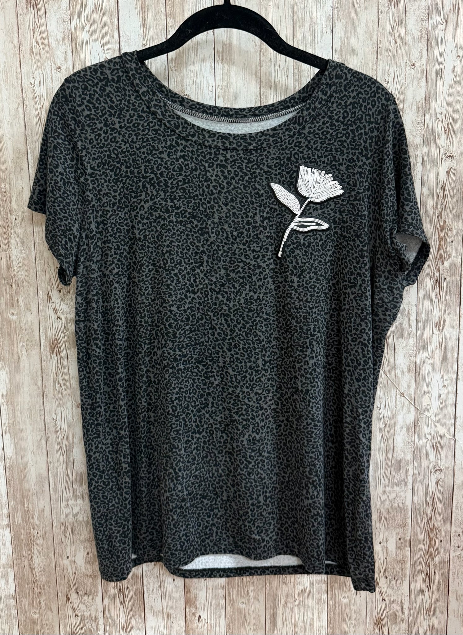 Size M/L TORRID BLACK AND GREY Top