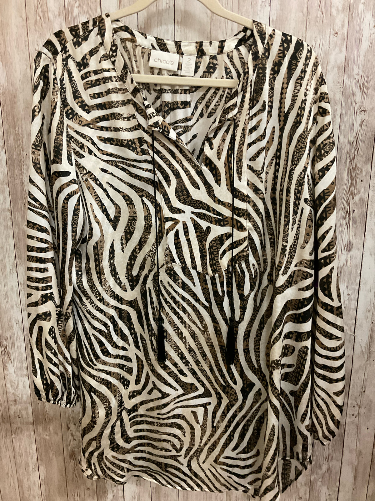 Size L CHICO'S BEIGE AND BROWN PLAID Top