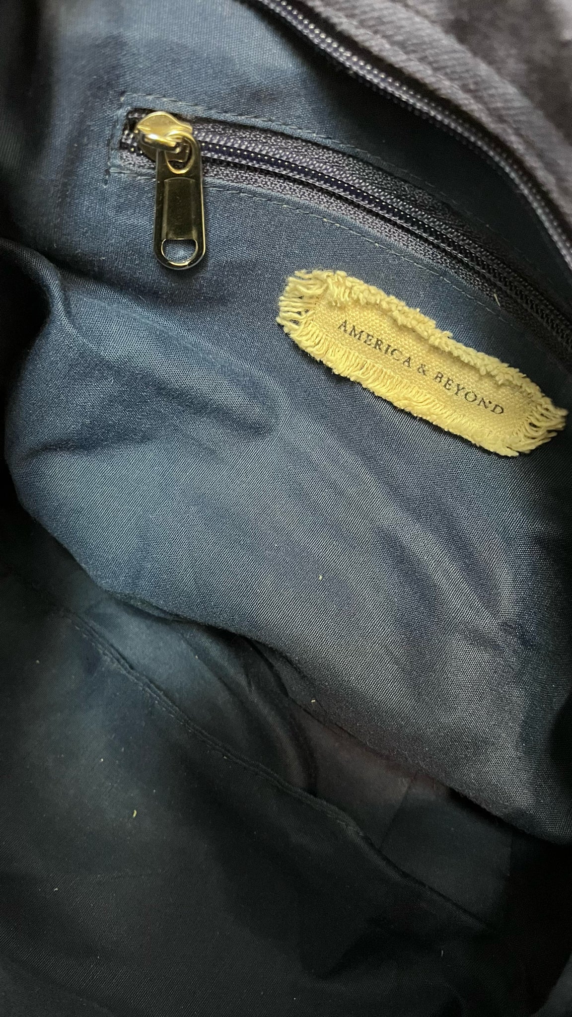 AMERICA & BEYOND Purse