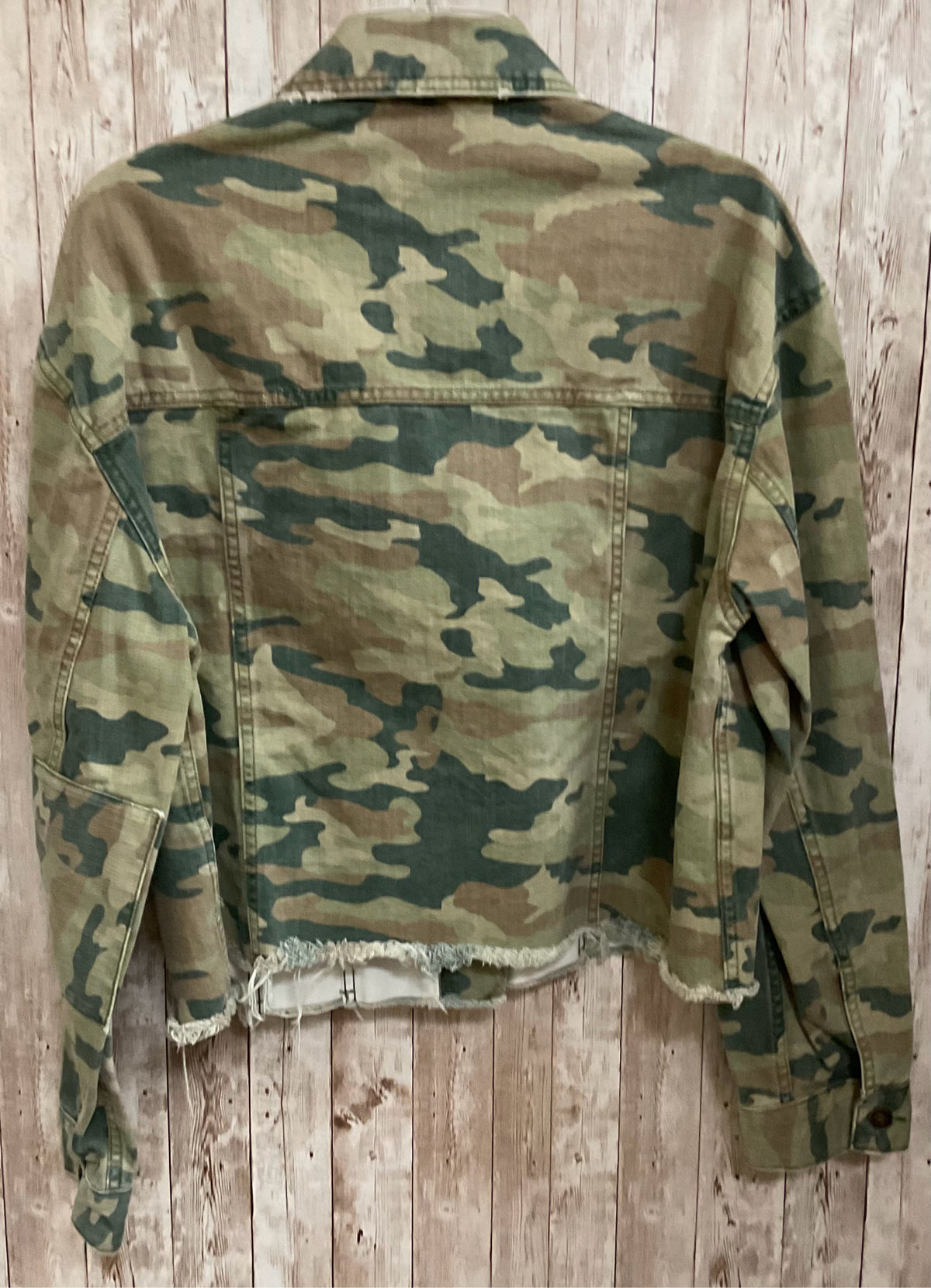 Size L FREE PEOPLE CAMO Jacket