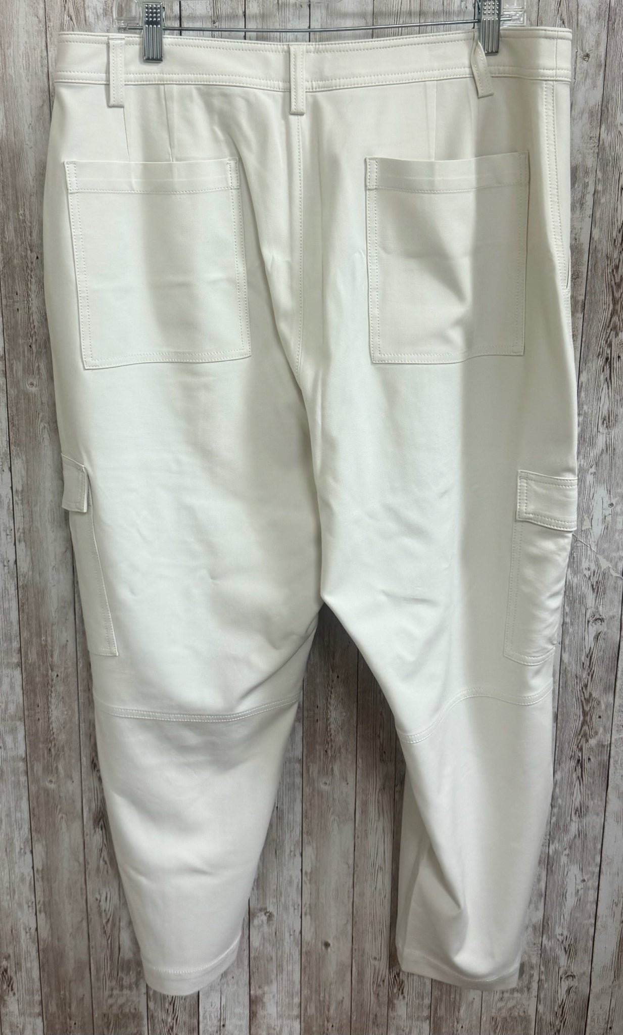 Size 16 BANANA REPUBLIC Cream Pants