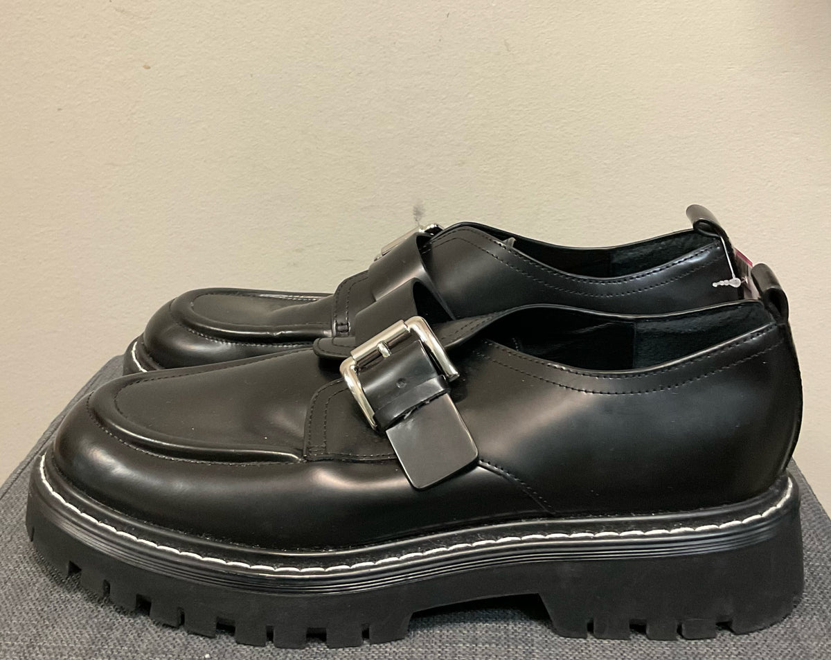 8.5 MARC FISHER Black SHOES