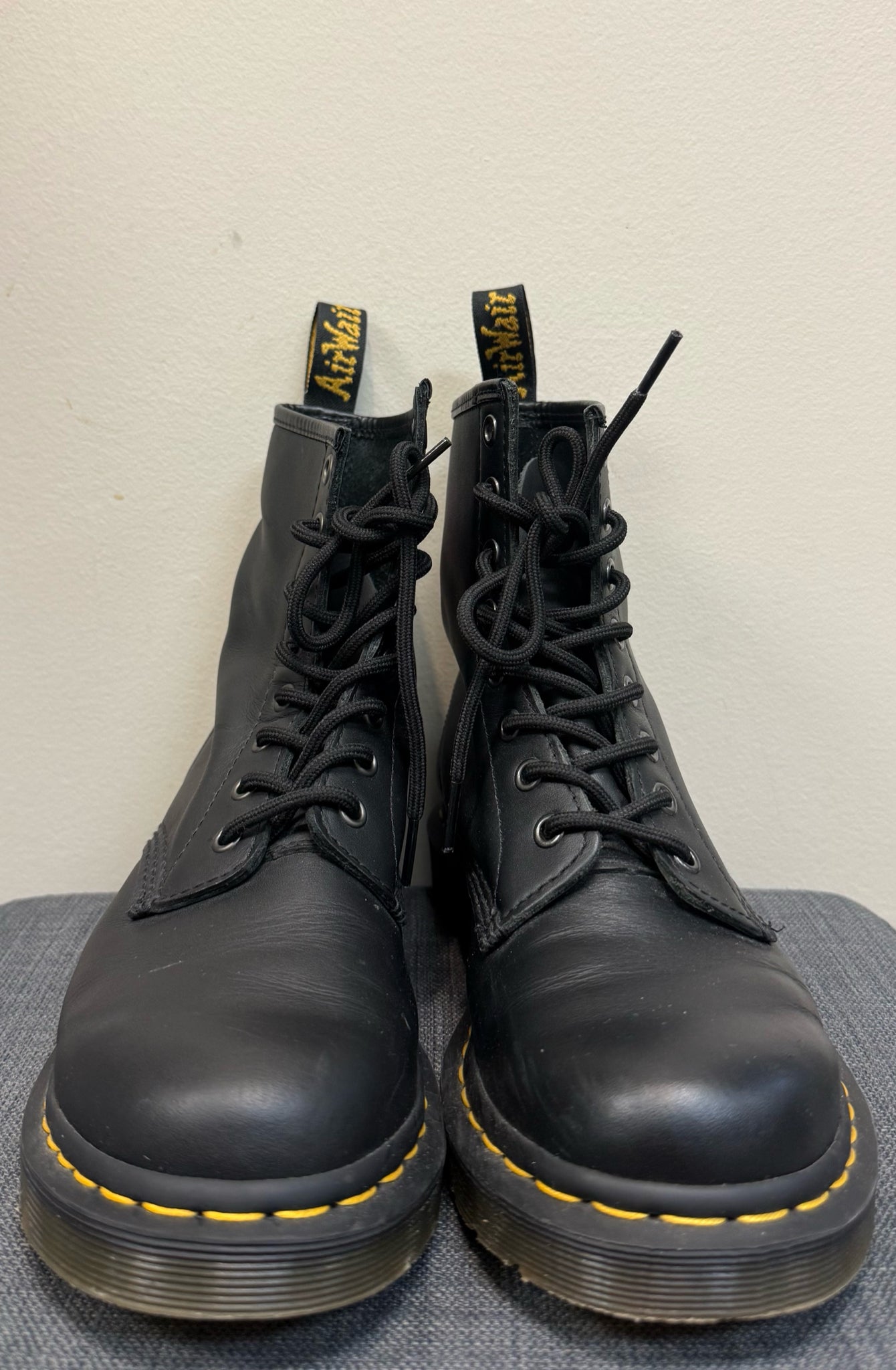 8 DR MARTENS Black Boots