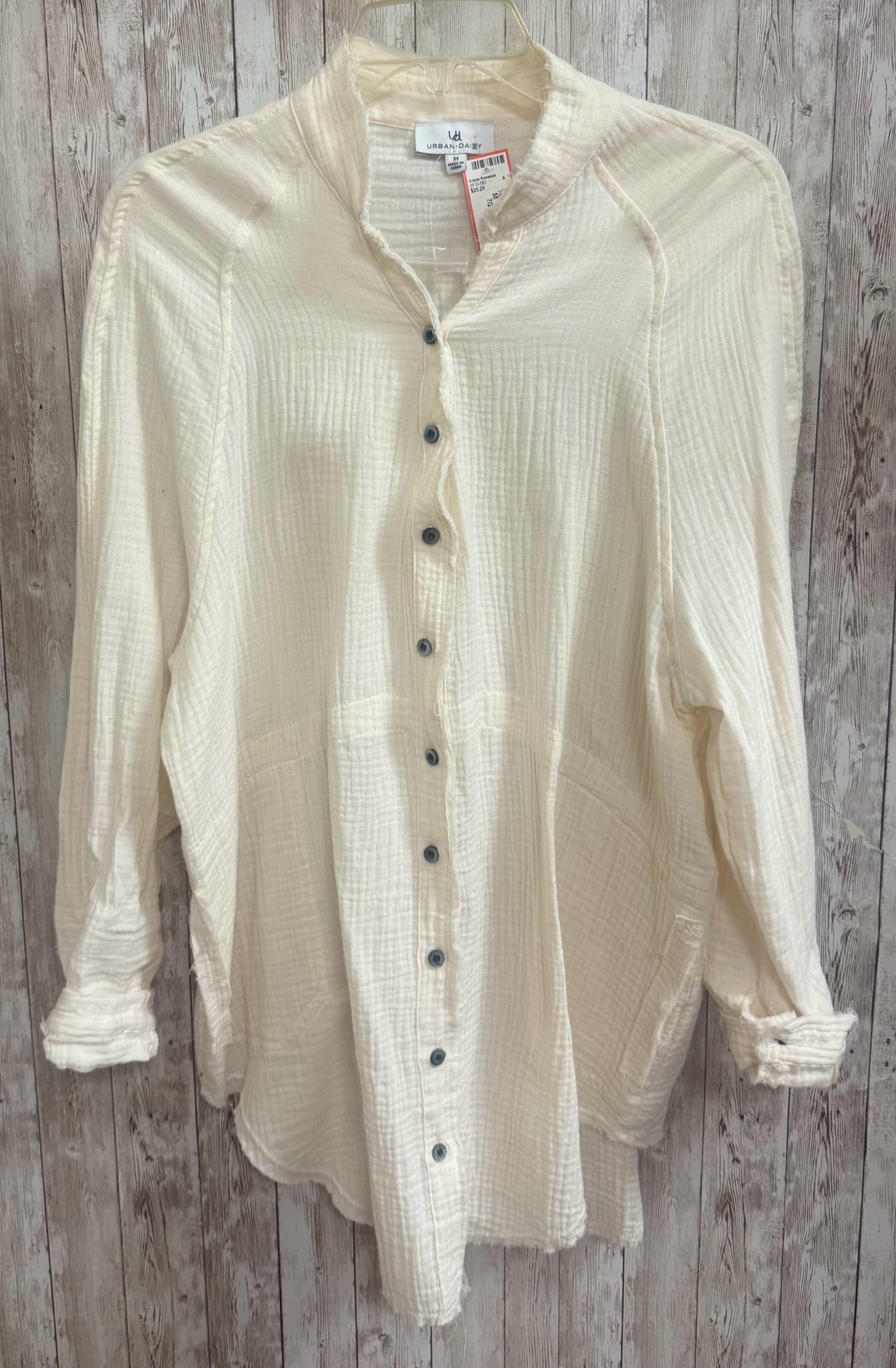 Size M URBAN DAIZY Cream Top