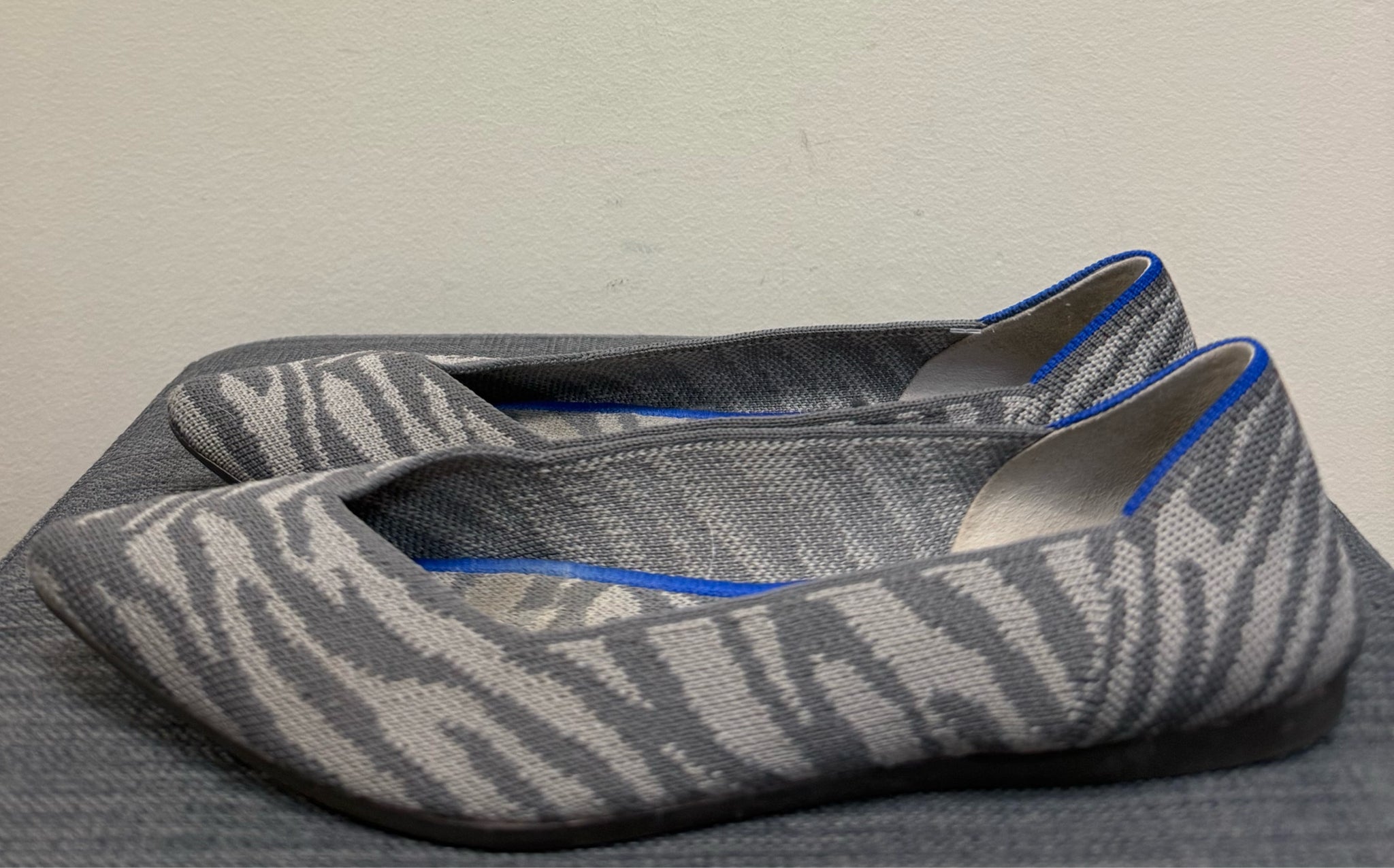7 ROTHY'S grey print SHOES