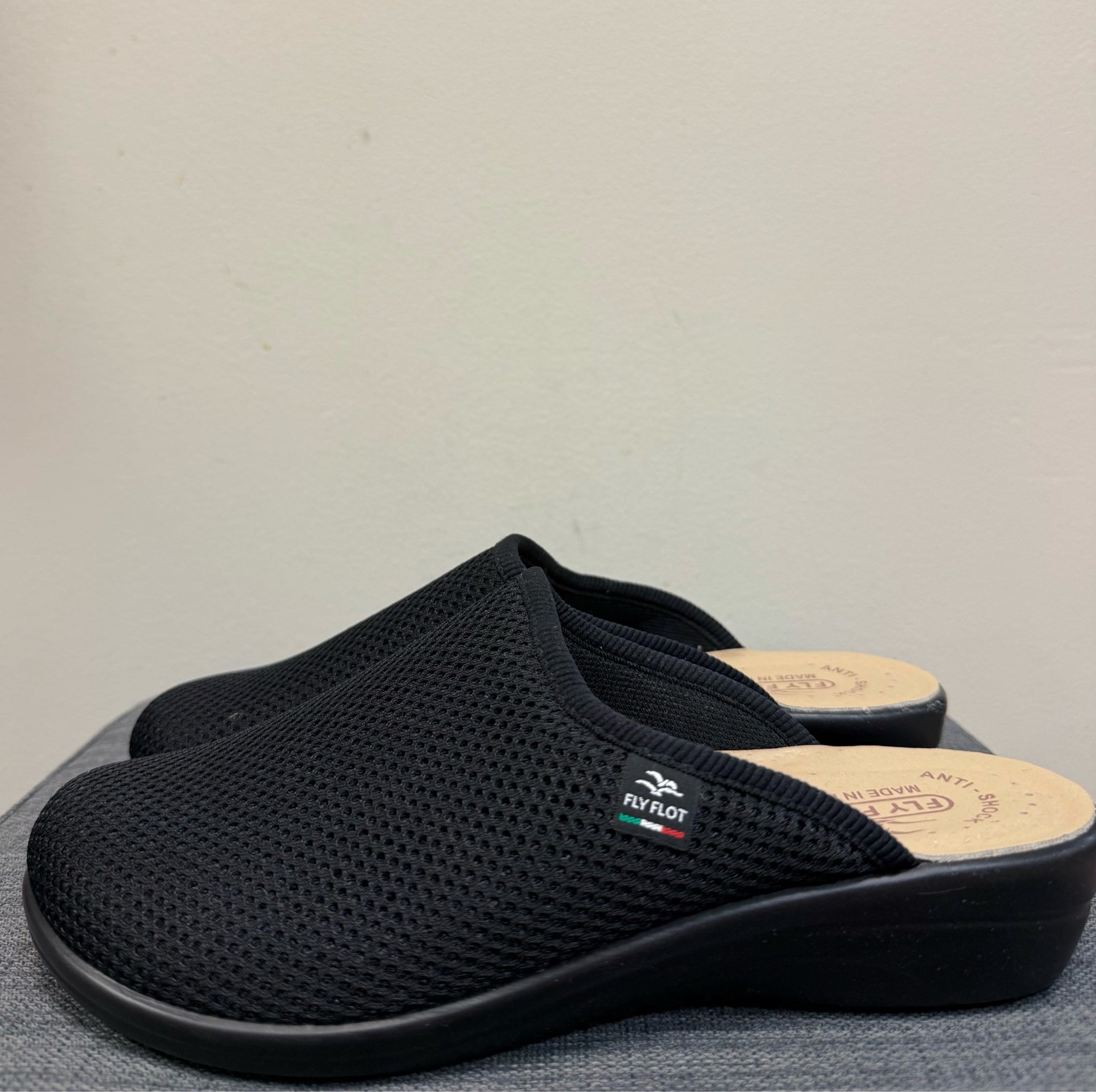 8 FLY FLOT Black SHOES