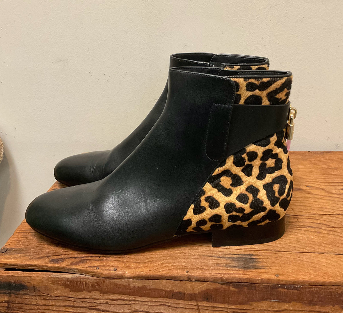 8.5 MICHAEL KORS BLACK LEOPARD Boots