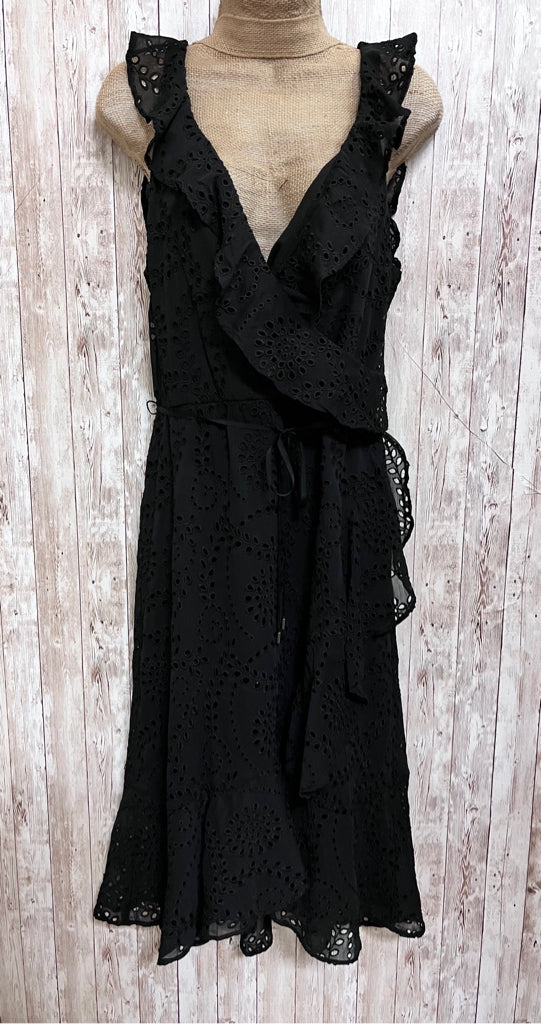 WHITEHOUSE/BLACK MKT Size 12 Black Dress