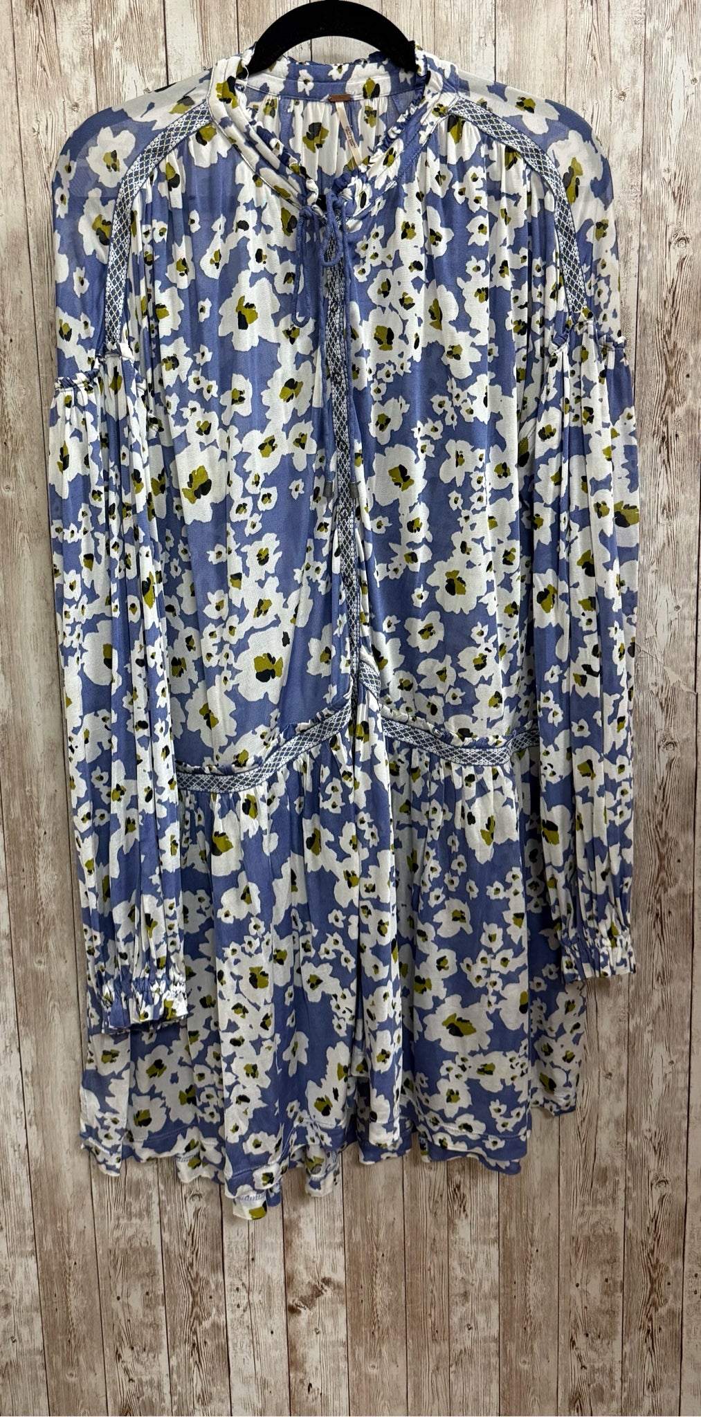 Size M FREE PEOPLE PURPLE FLORAL Dress
