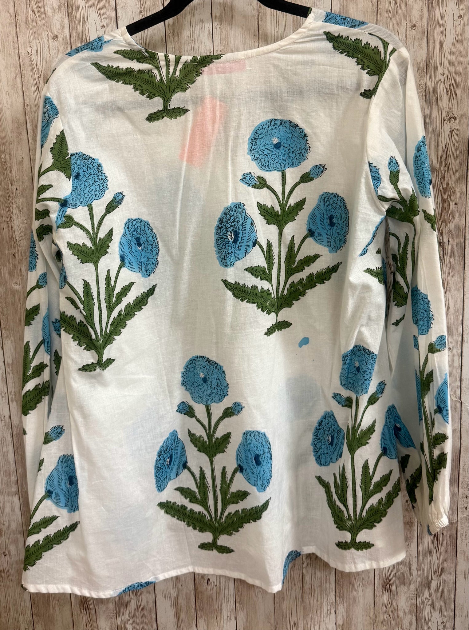 Size L ESTELA WHITE AND BLUE FLORAL Top