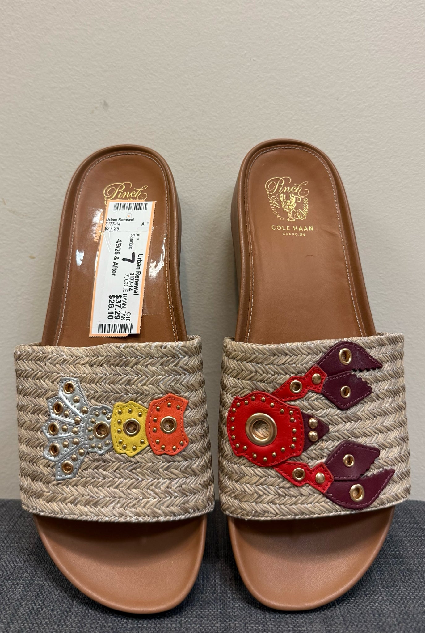 7 COLE HAAN TAN AND ORANGE Sandals