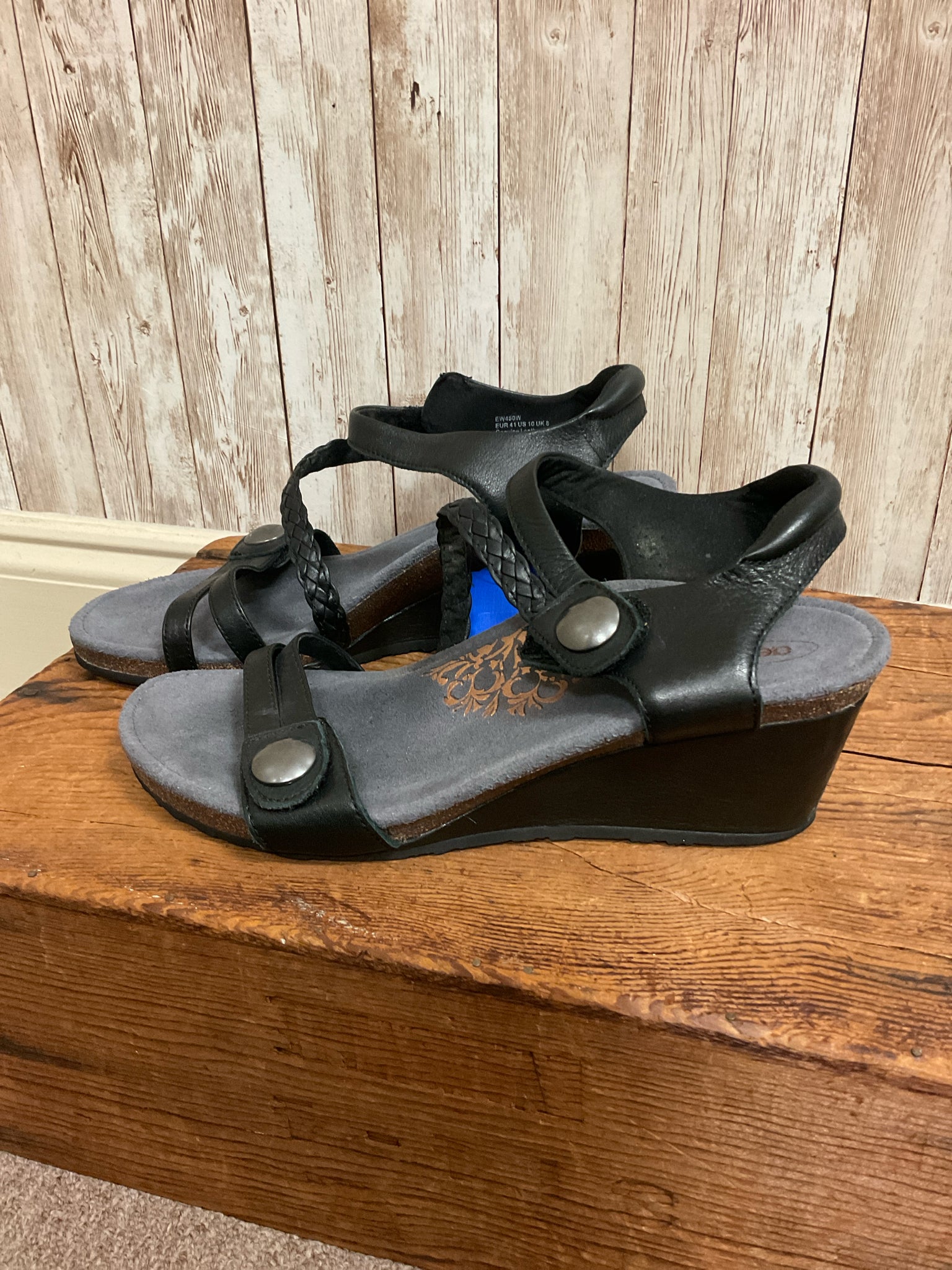 10 AETREX Black Sandals