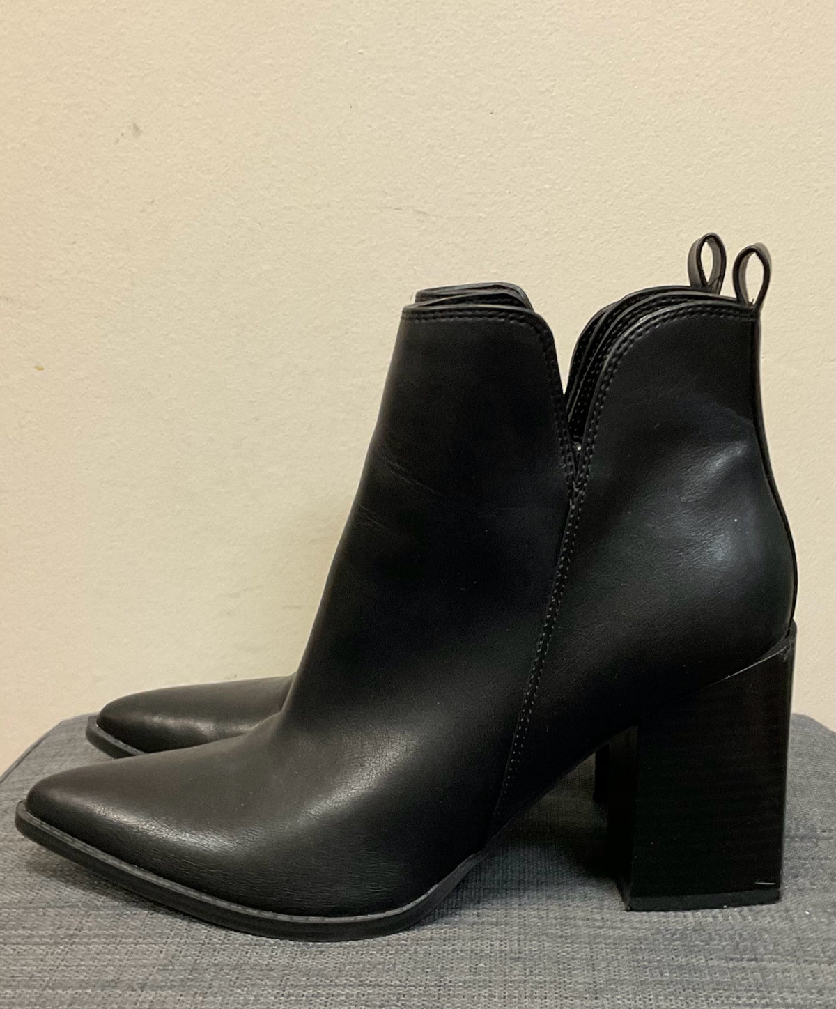 7.5 NINE WEST Black Boots